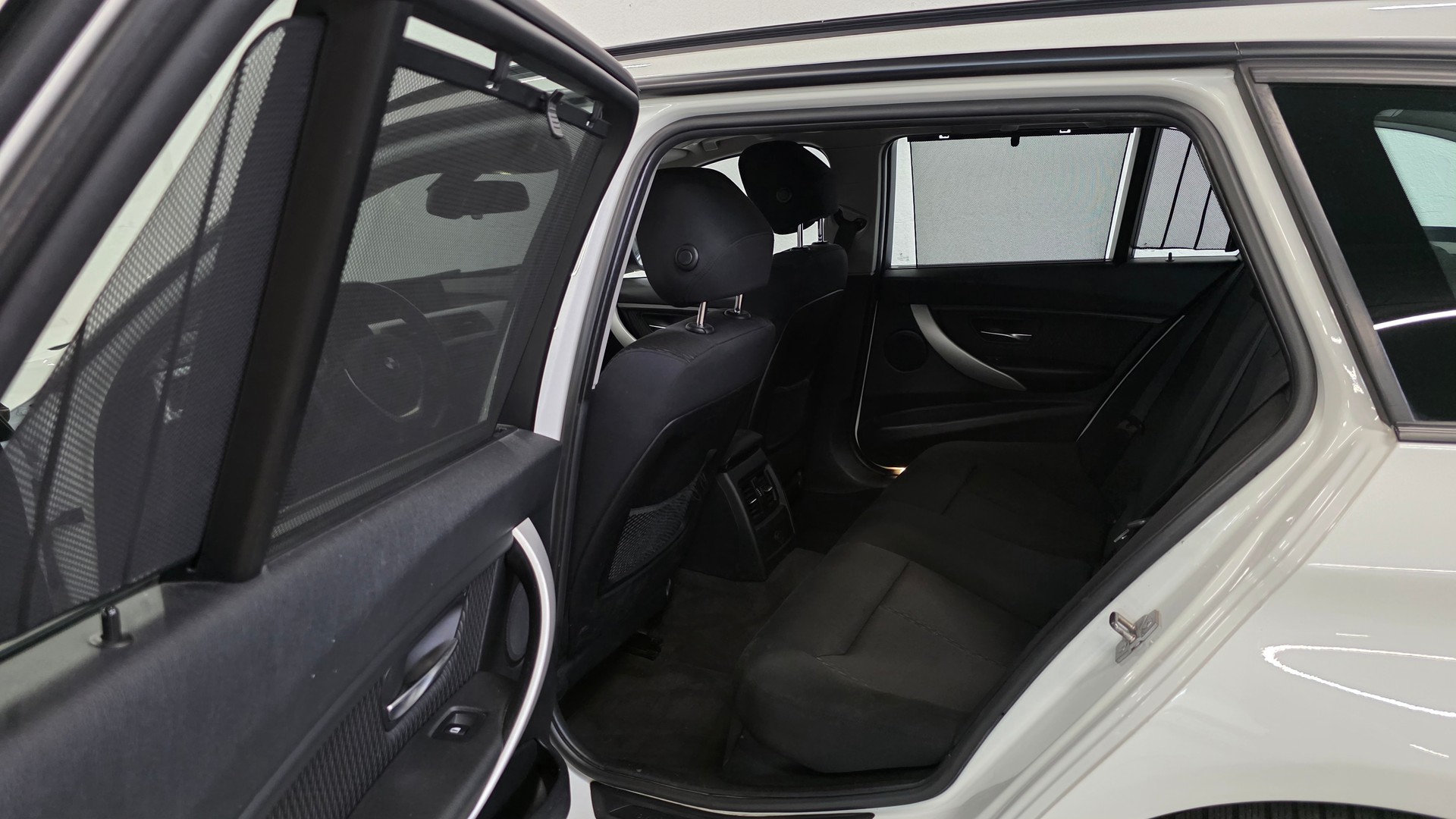 BMW 320i Touring Sport Line Steptronic-image-9