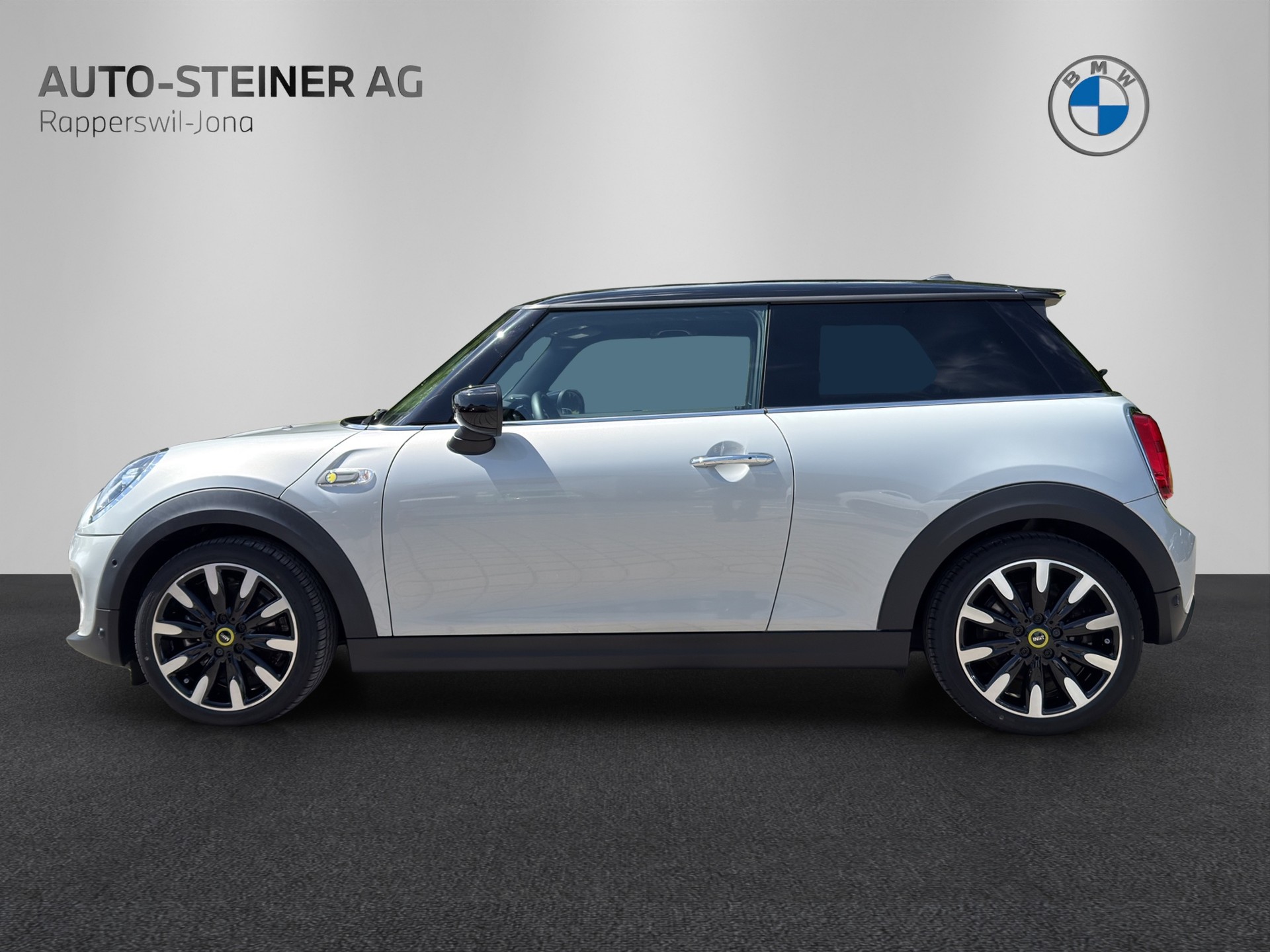 MINI F56 Cooper SE-image-1