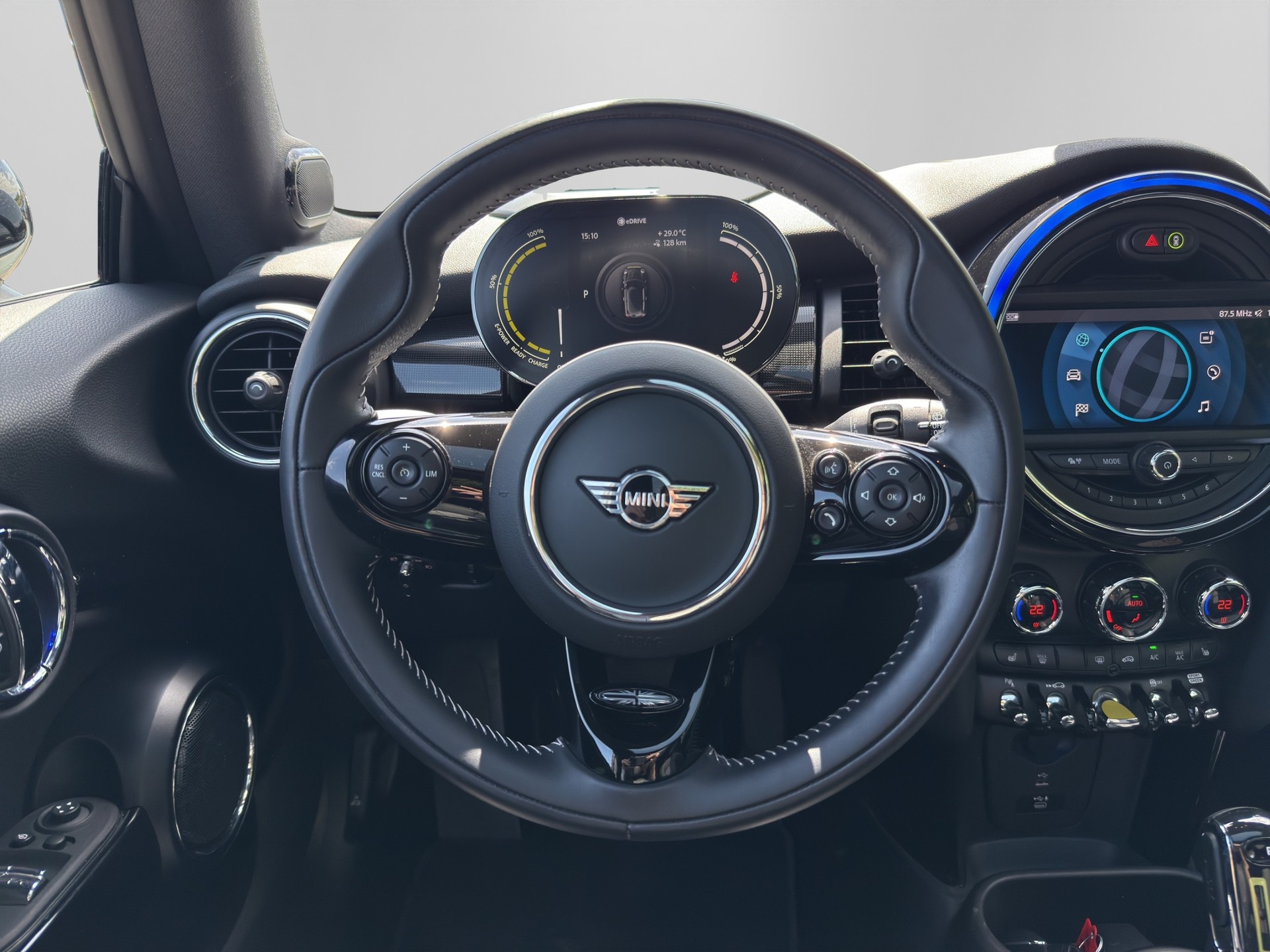 MINI F56 Cooper SE-image-9