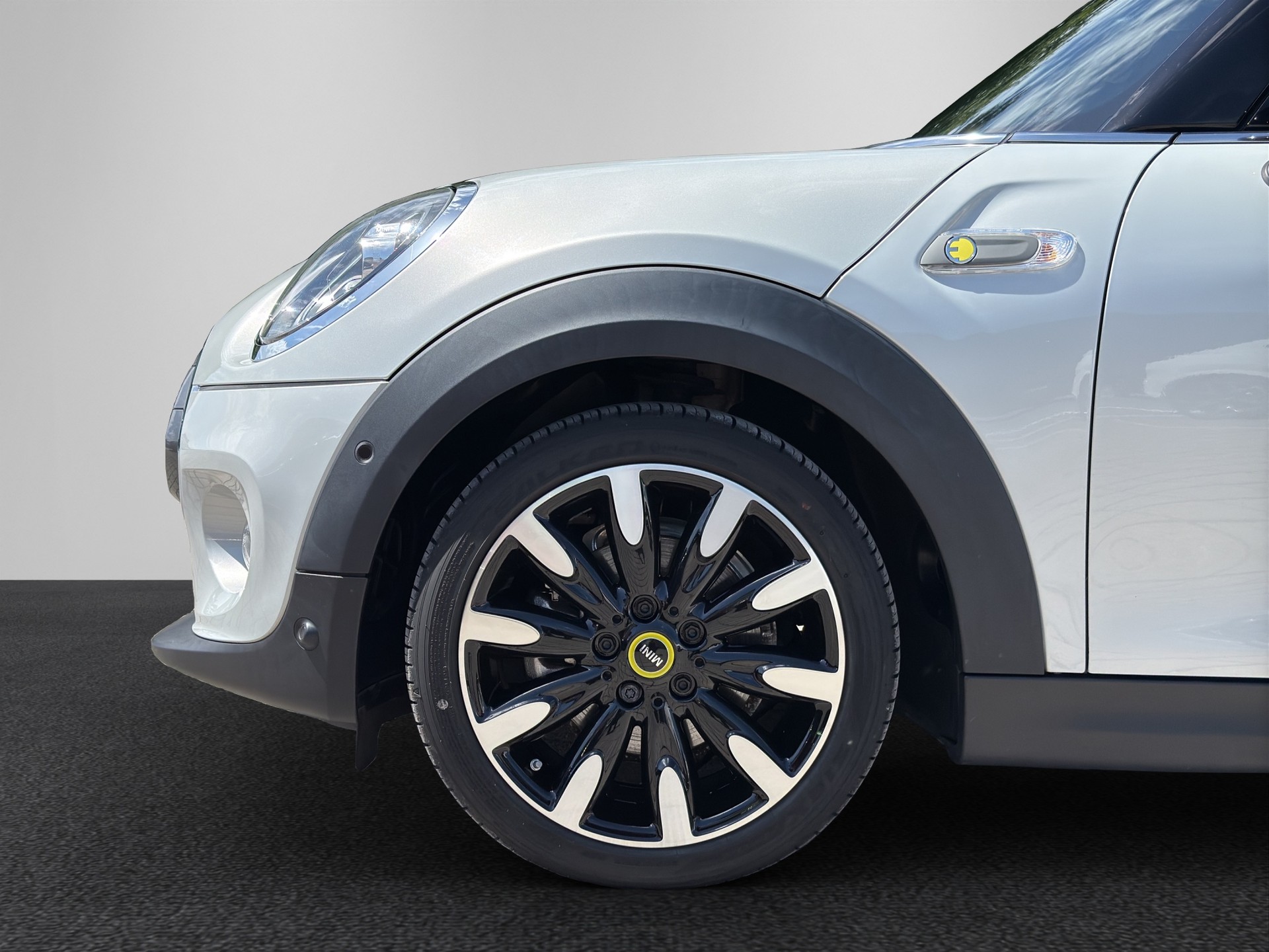 MINI F56 Cooper SE-image-8