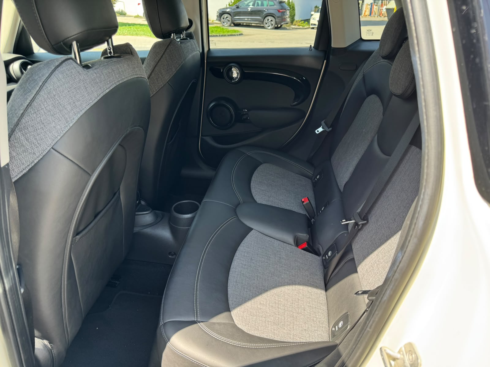 MINI 1.5i Cooper-image-3