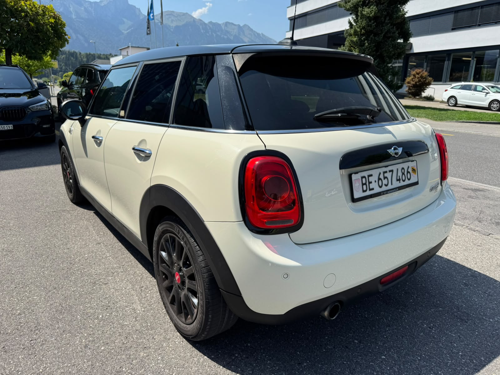 MINI 1.5i Cooper-image-1