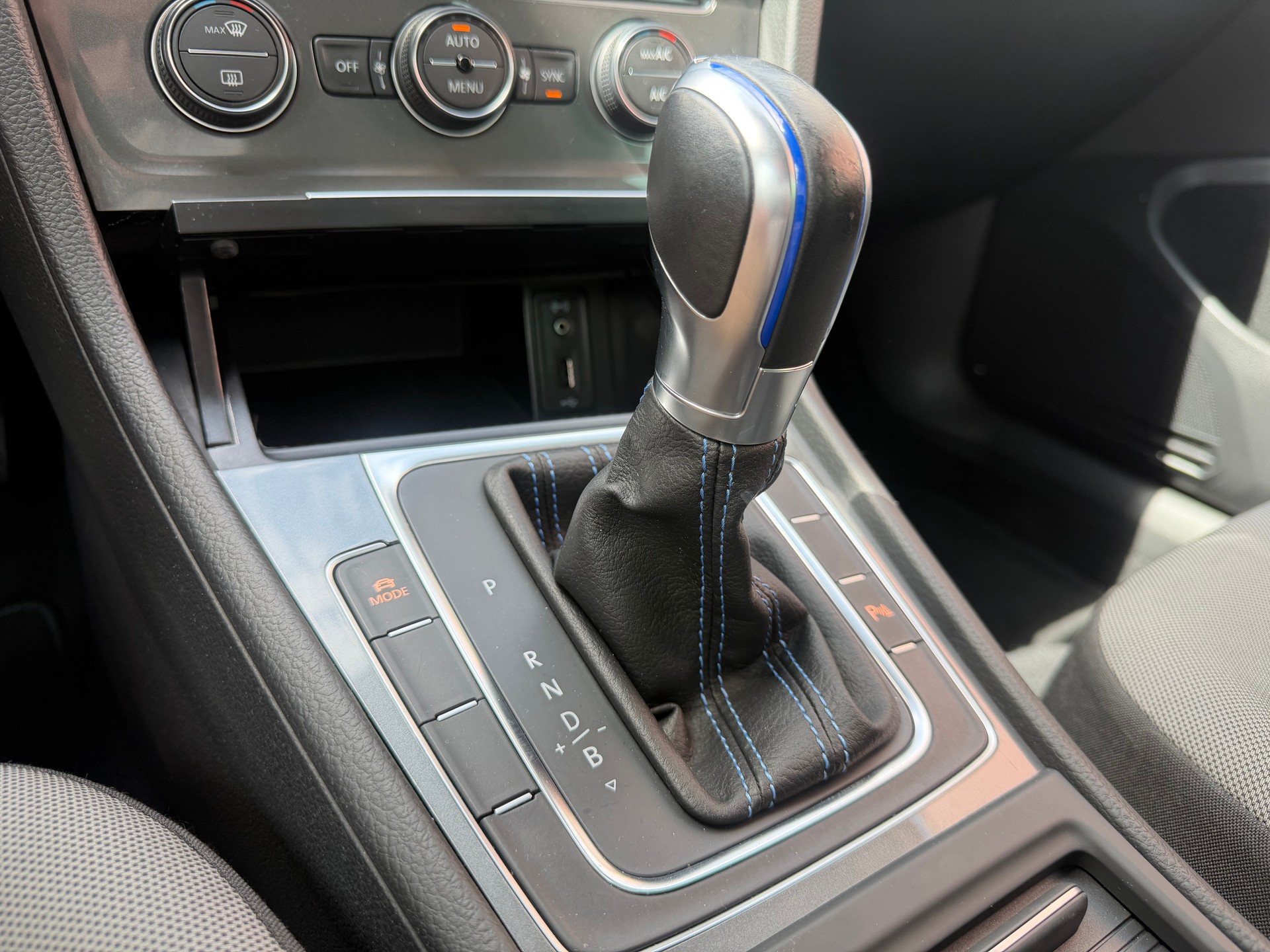 VW e-Golf-image-18