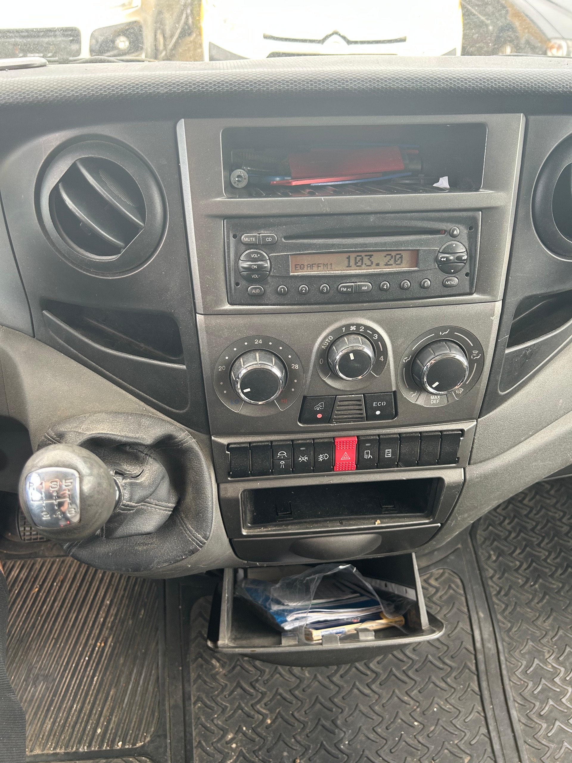 IVECO 35 S 15-image-7
