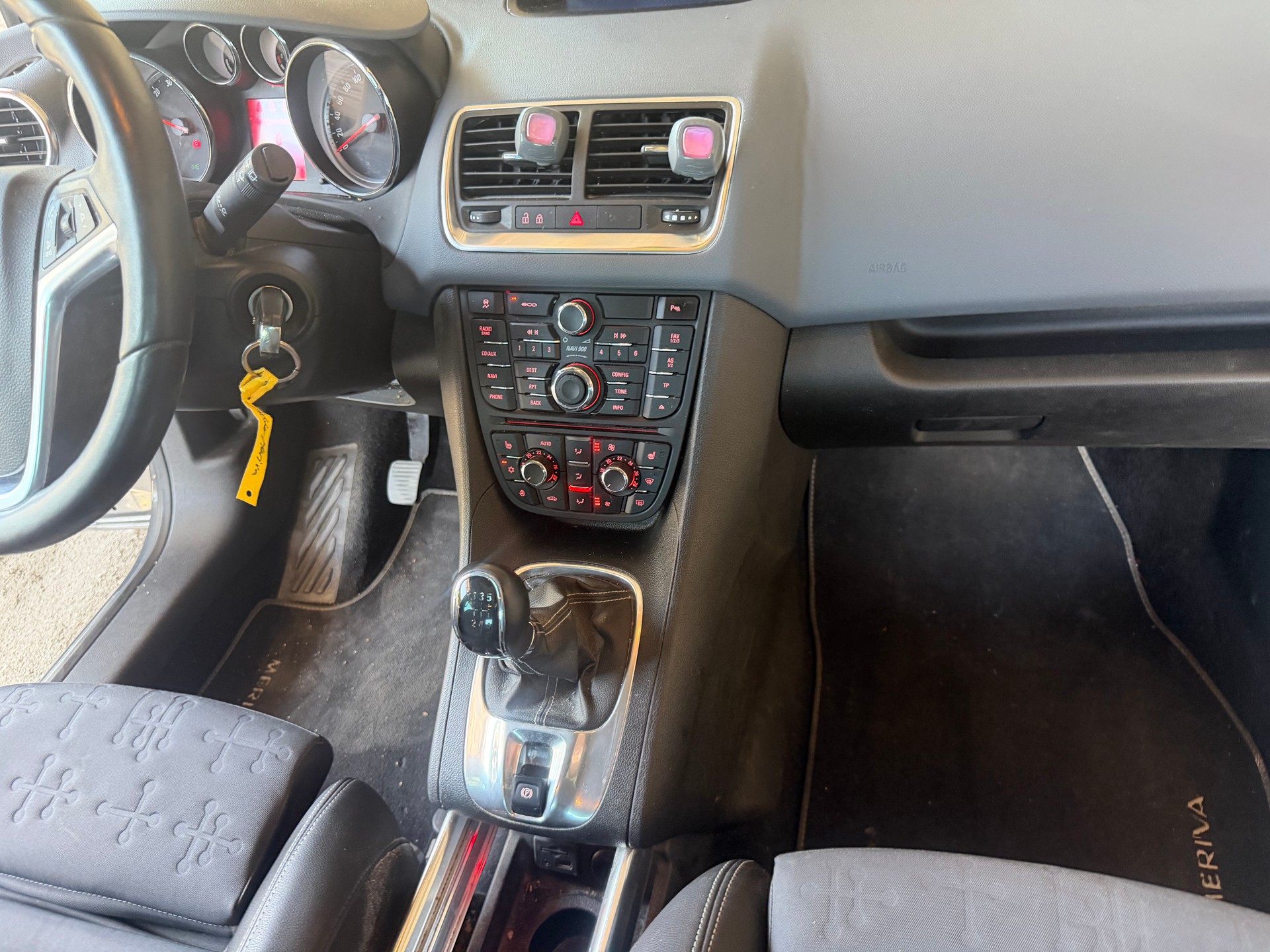 OPEL Meriva 1.4 Turbo Cosmo-image-8