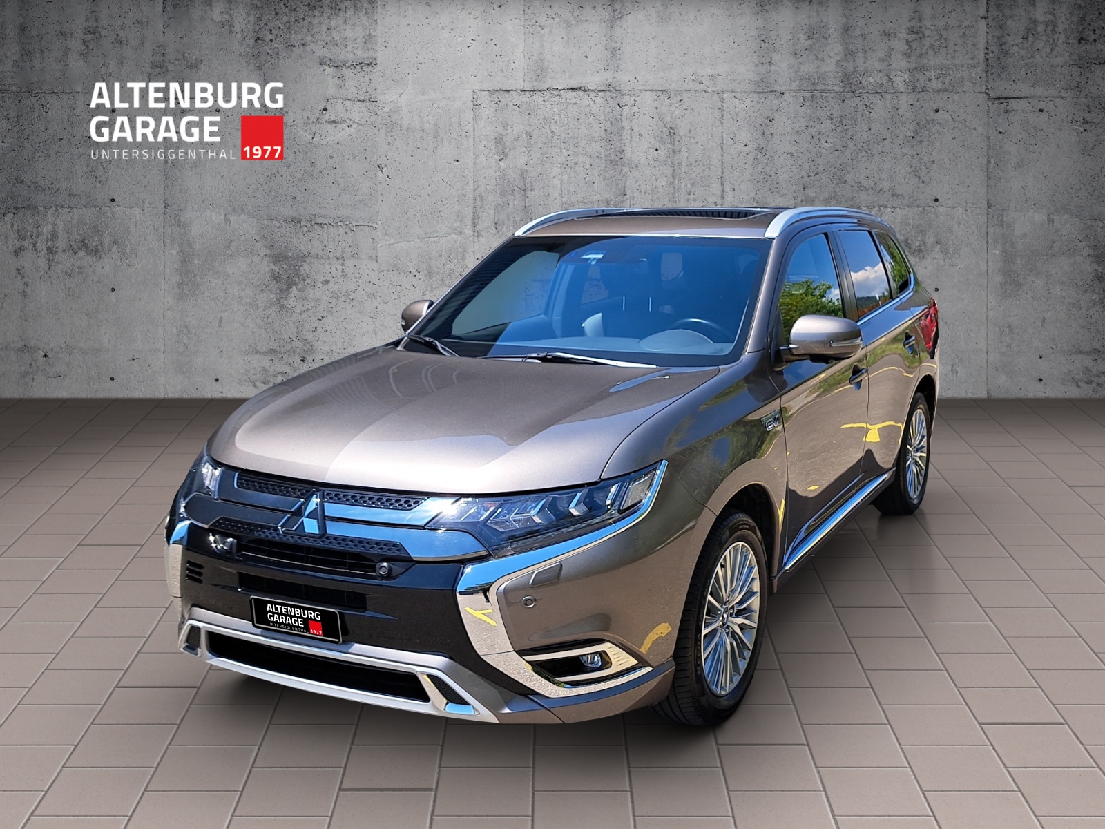 MITSUBISHI Outlander 2.4 PHEV Diamond-image-0