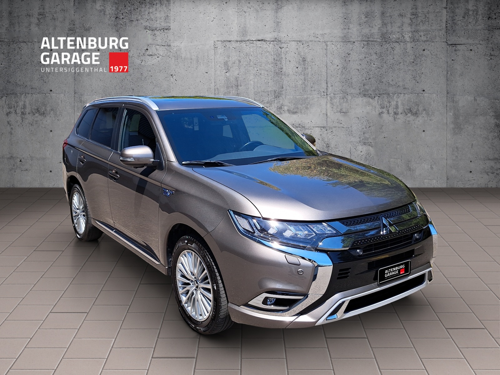 MITSUBISHI Outlander 2.4 PHEV Diamond-image-6