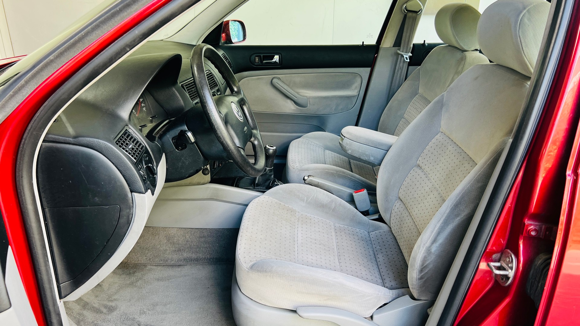 VW Golf 1.8 Trendline 4Motion-image-10