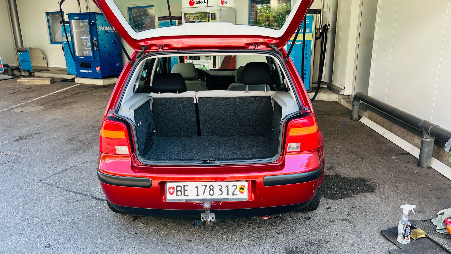 VW Golf 1.8 Trendline 4Motion-image-8