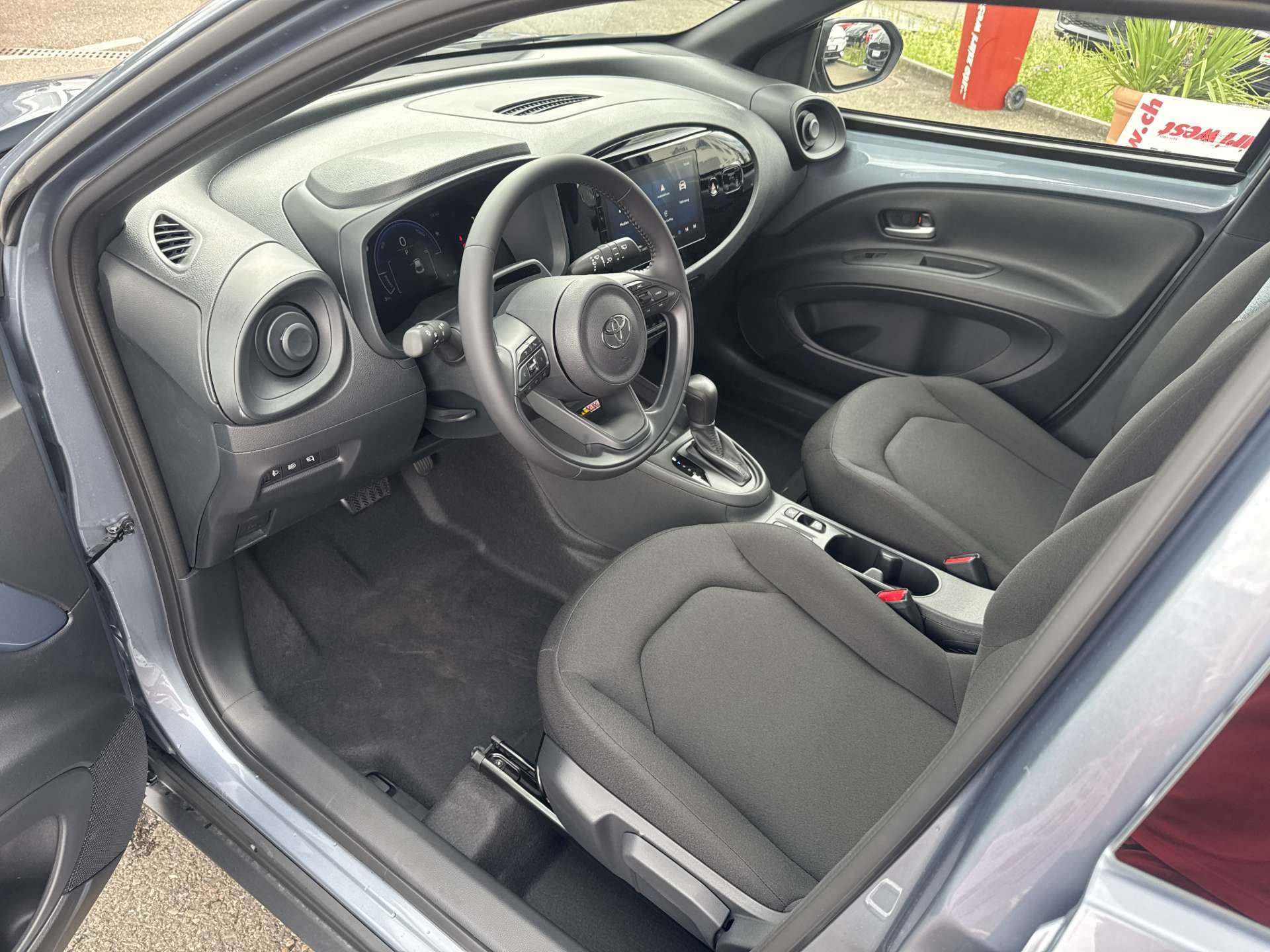 TOYOTA Aygo X 1.5 Comfort NEUES MODELL e-CVT Automat-image-5