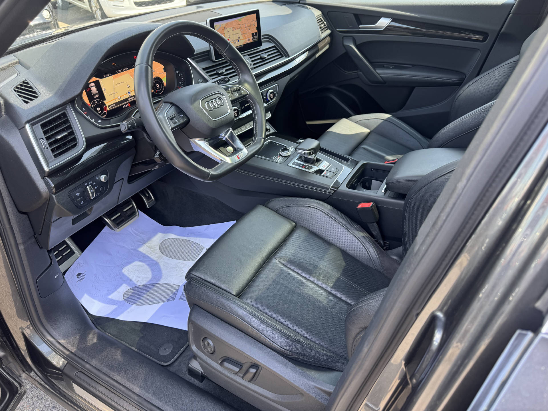 AUDI SQ5 3.0 V6 TDI quattro T-Tronic-image-7