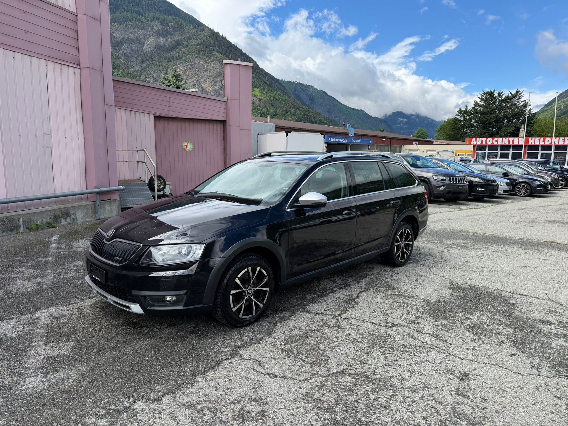 SKODA Octavia Combi 2.0 TDI Scout 4x4 DSG-image-4
