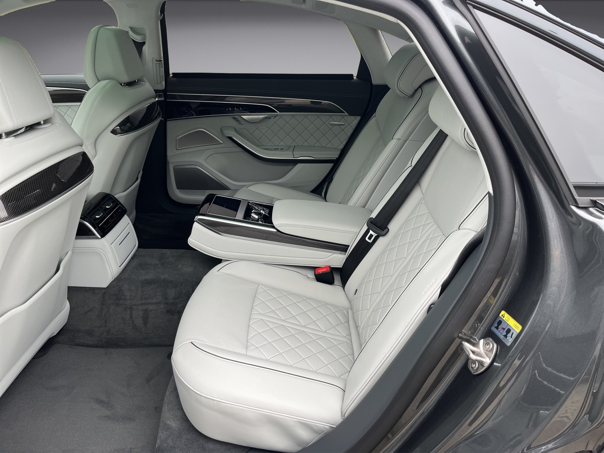 AUDI A8 60 L TFSI e quattro tiptronic*Audi Exclusive Selection Volllederpaket, Matrix-LED, B&O Sound, (5-Jahre Garantie)-image-11