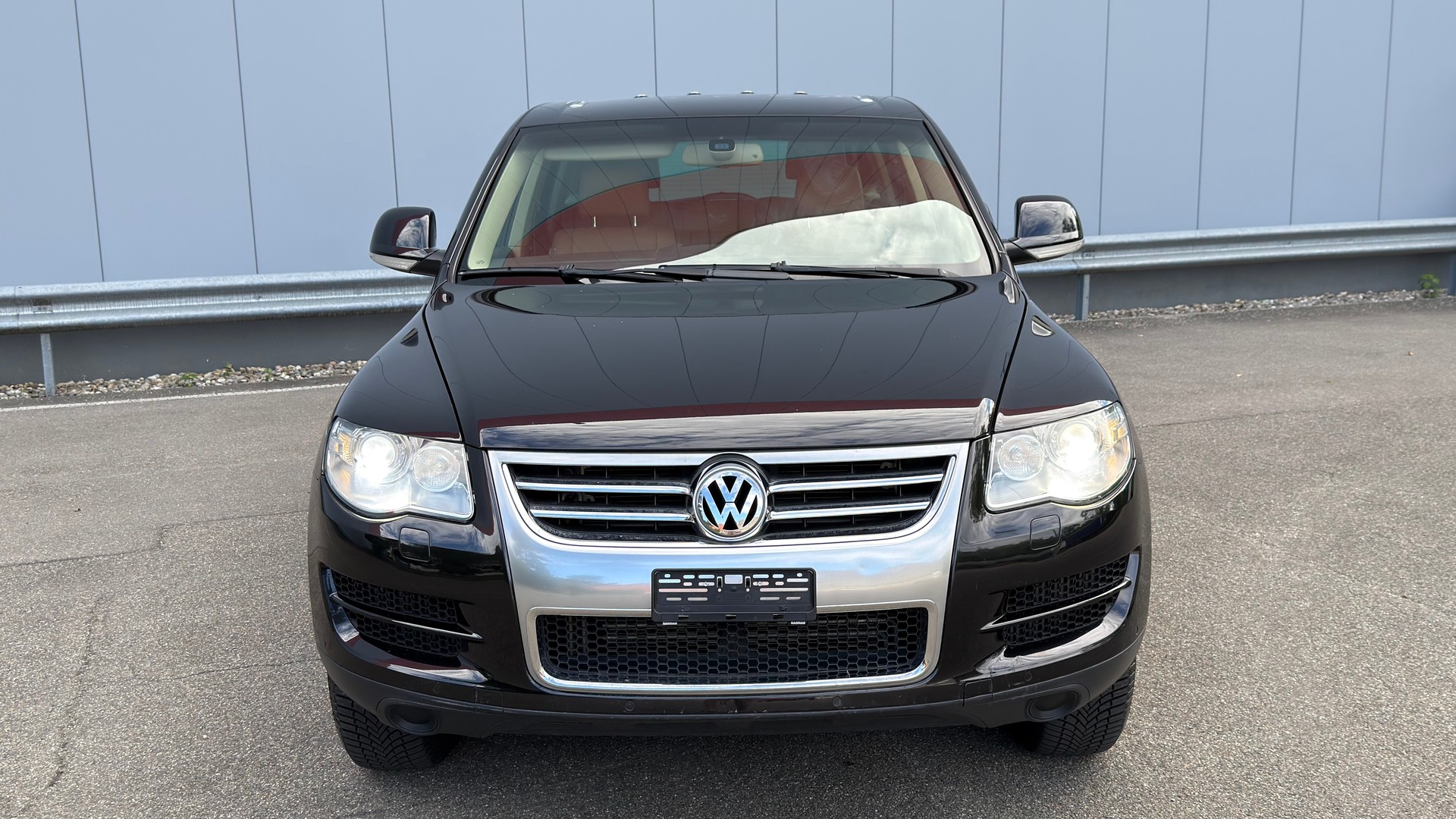 VW Touareg 3.0 TDI Tiptronic-image-0
