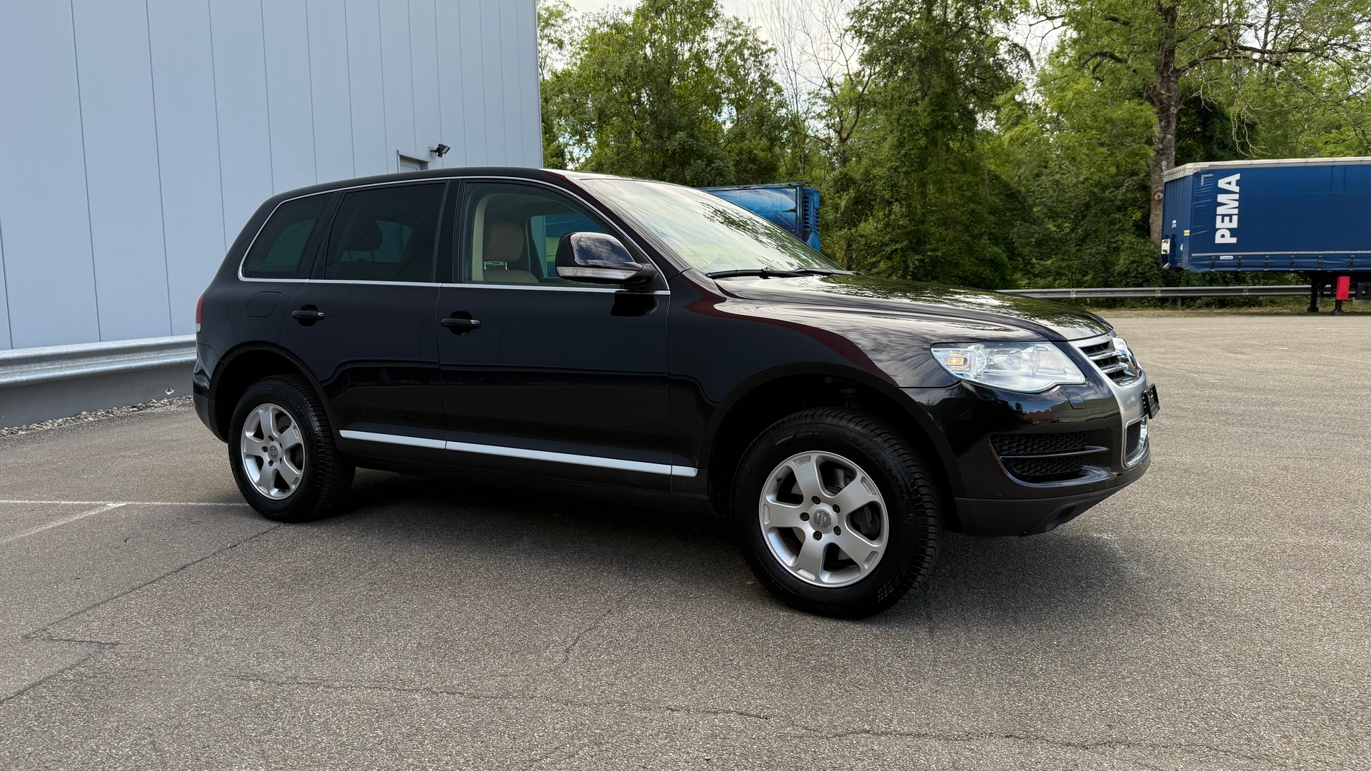 VW Touareg 3.0 TDI Tiptronic-image-1