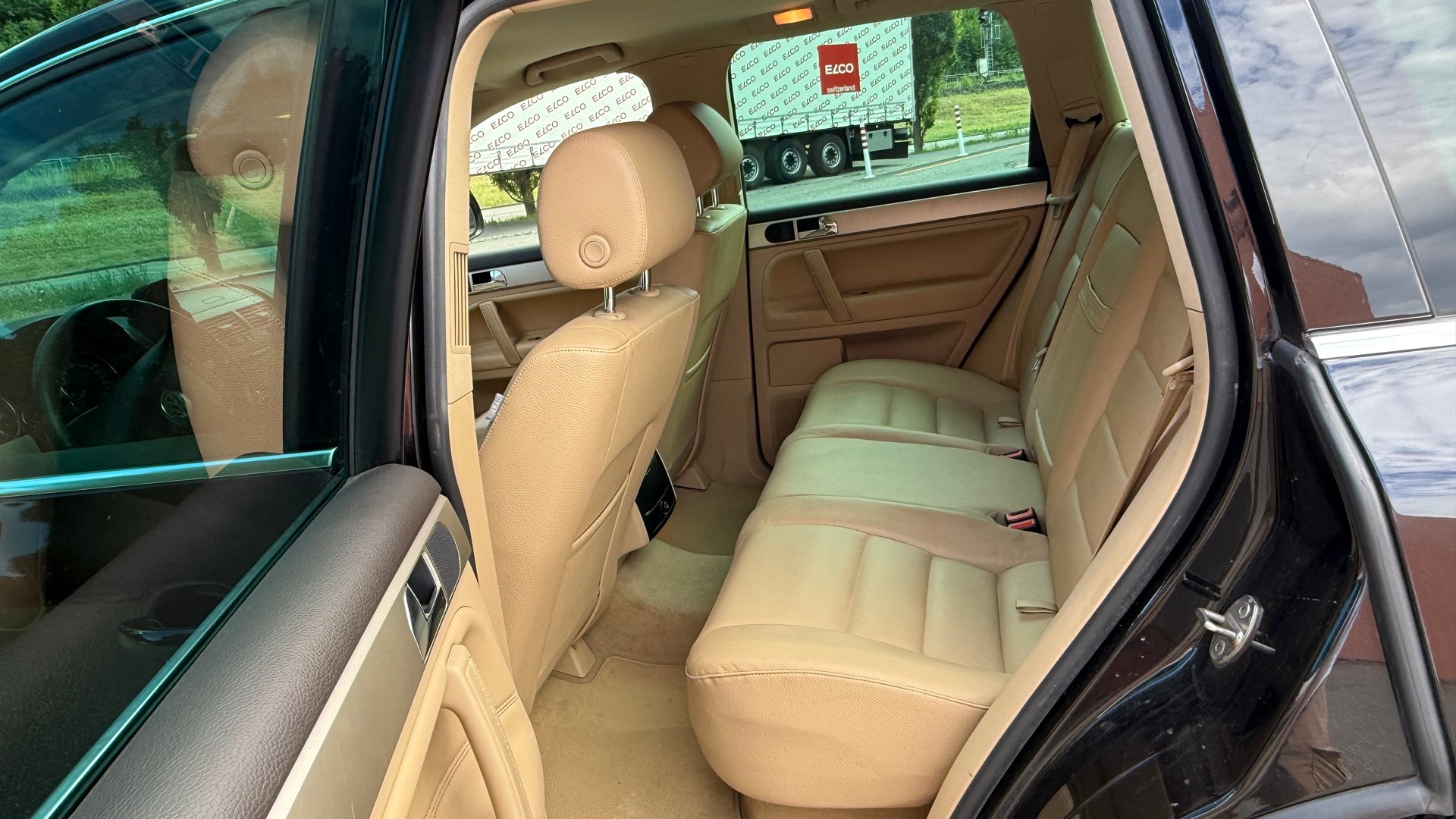 VW Touareg 3.0 TDI Tiptronic-image-10