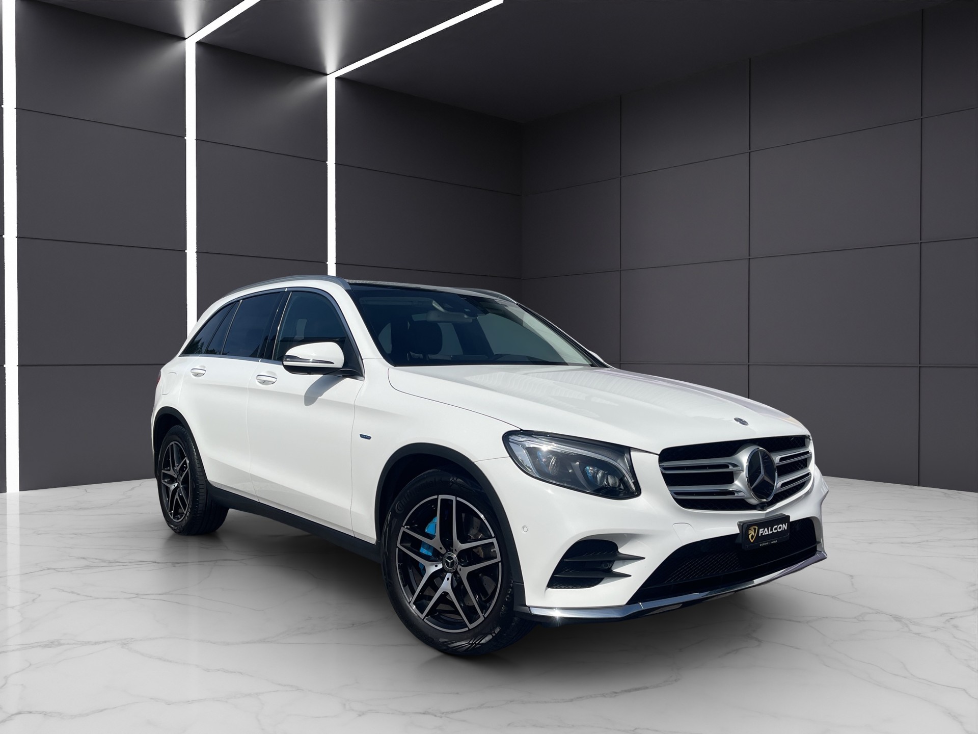 MERCEDES-BENZ GLC 350 e AMG Line 4Matic 7G-Tronic-image-1