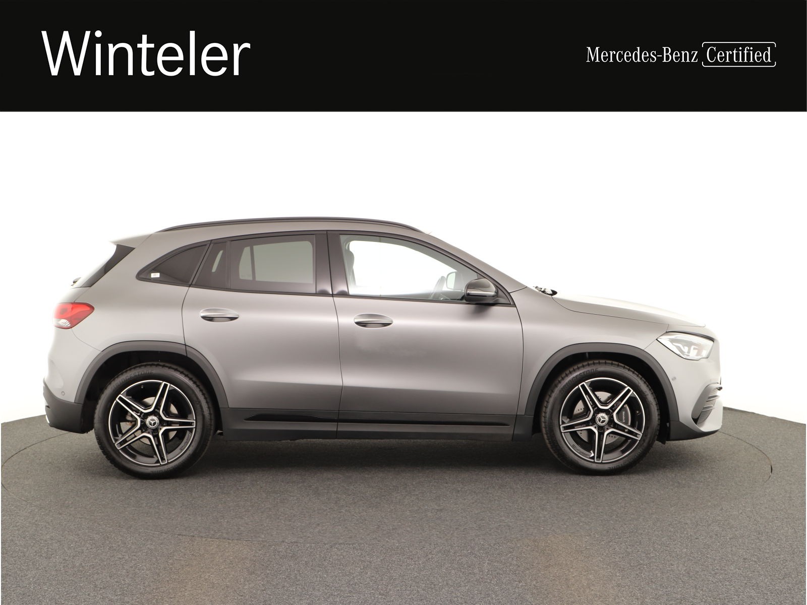 MERCEDES-BENZ GLA 180 AMG Line 7G-DCT-image-6