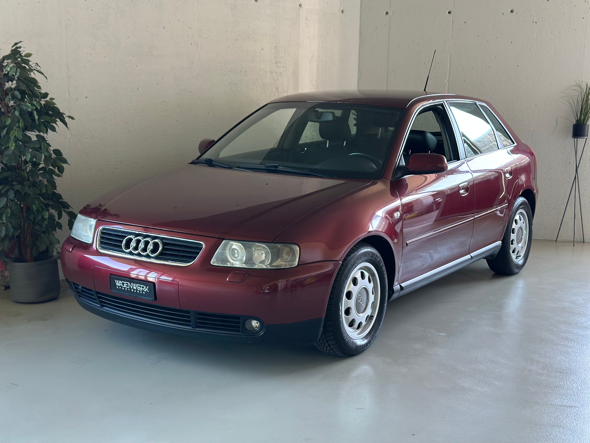 AUDI A3 1.8 Ambiente-image-0