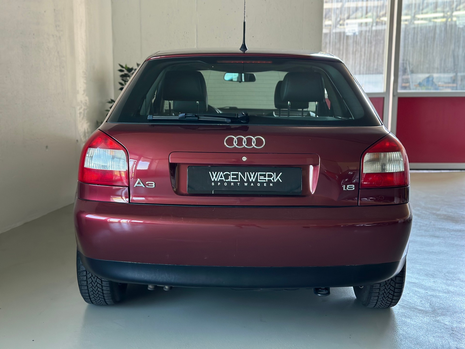 AUDI A3 1.8 Ambiente-image-7