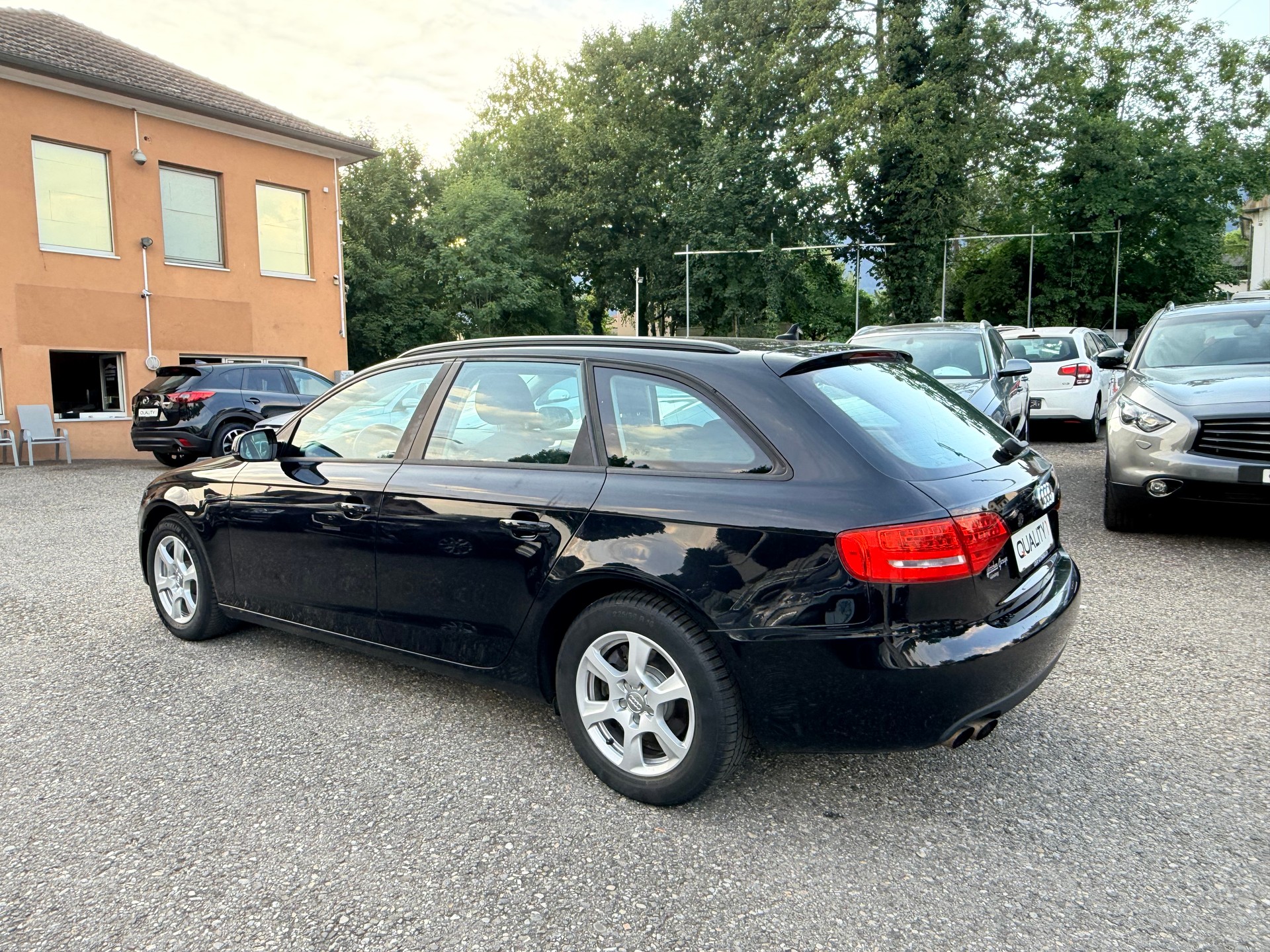 AUDI A4 Avant 1.8 TFSI multitronic-image-8