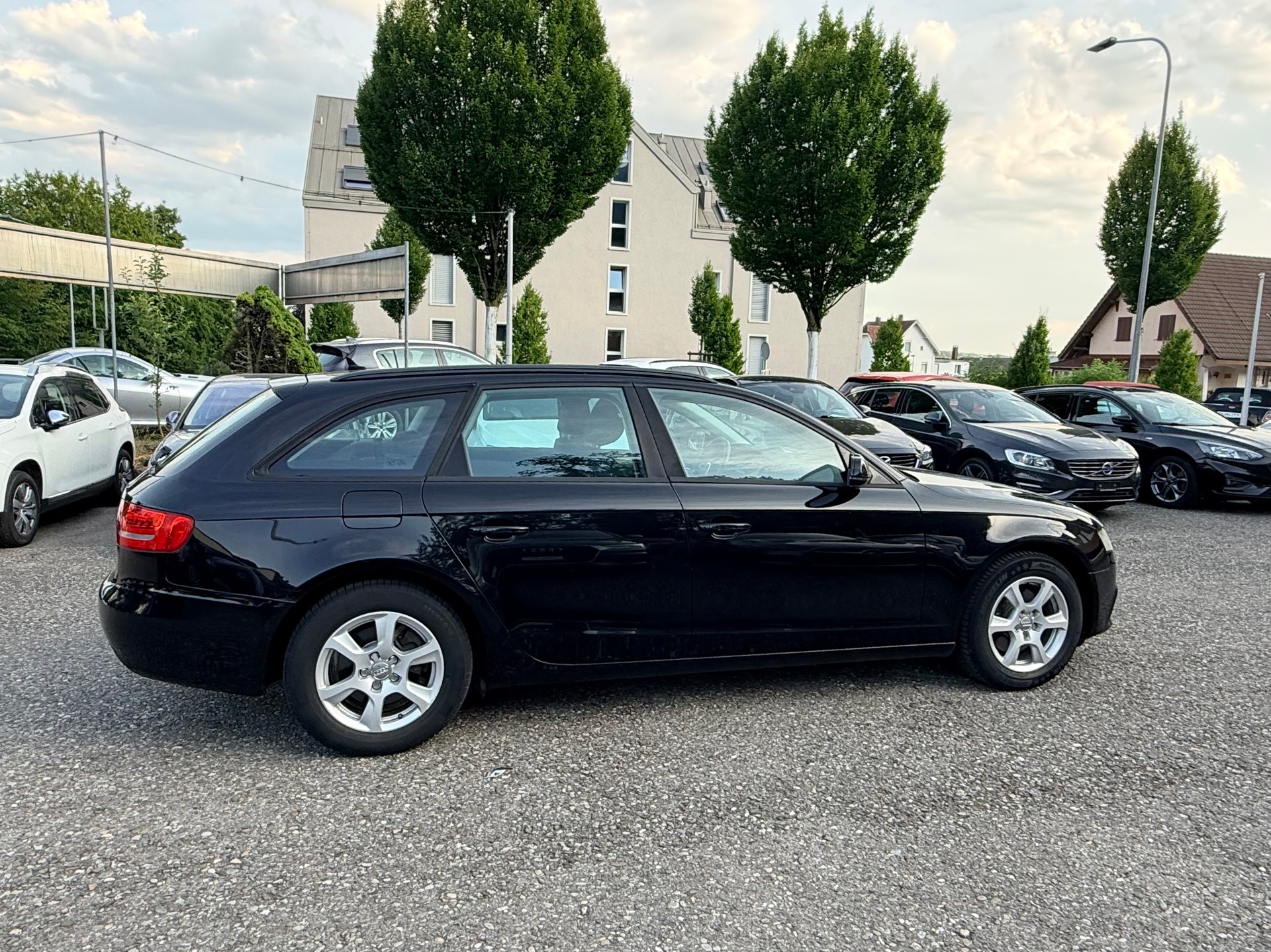 AUDI A4 Avant 1.8 TFSI multitronic-image-5