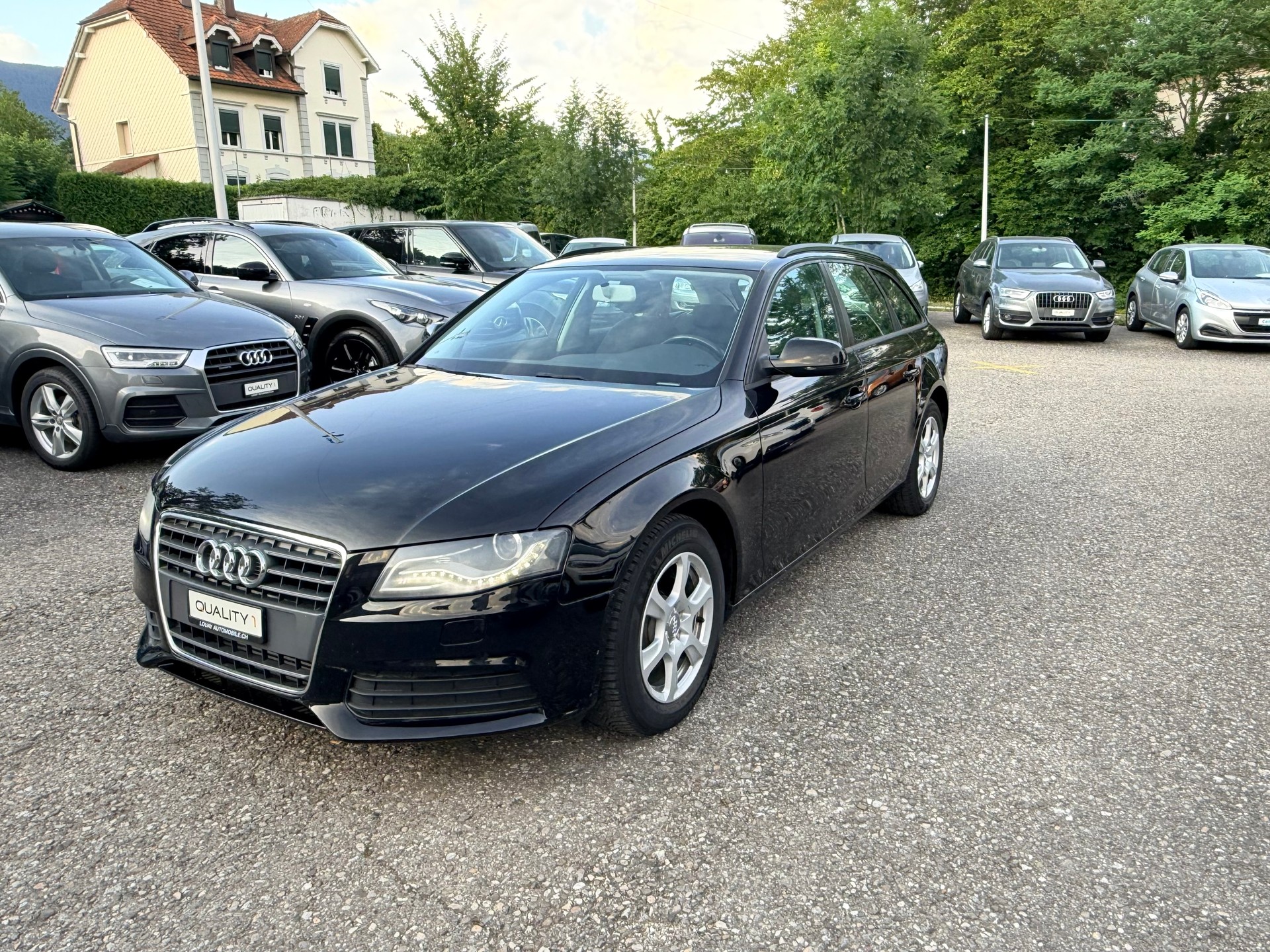 AUDI A4 Avant 1.8 TFSI multitronic-image-9