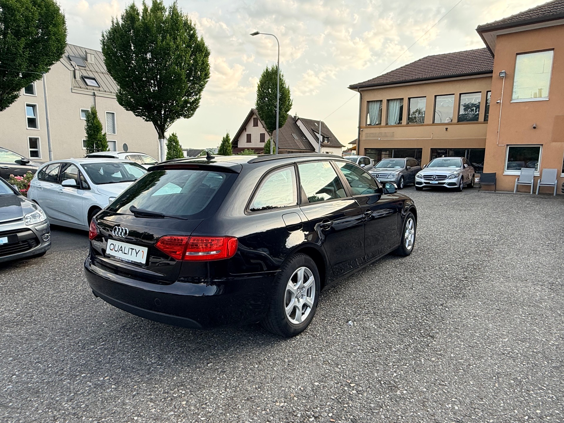 AUDI A4 Avant 1.8 TFSI multitronic-image-7