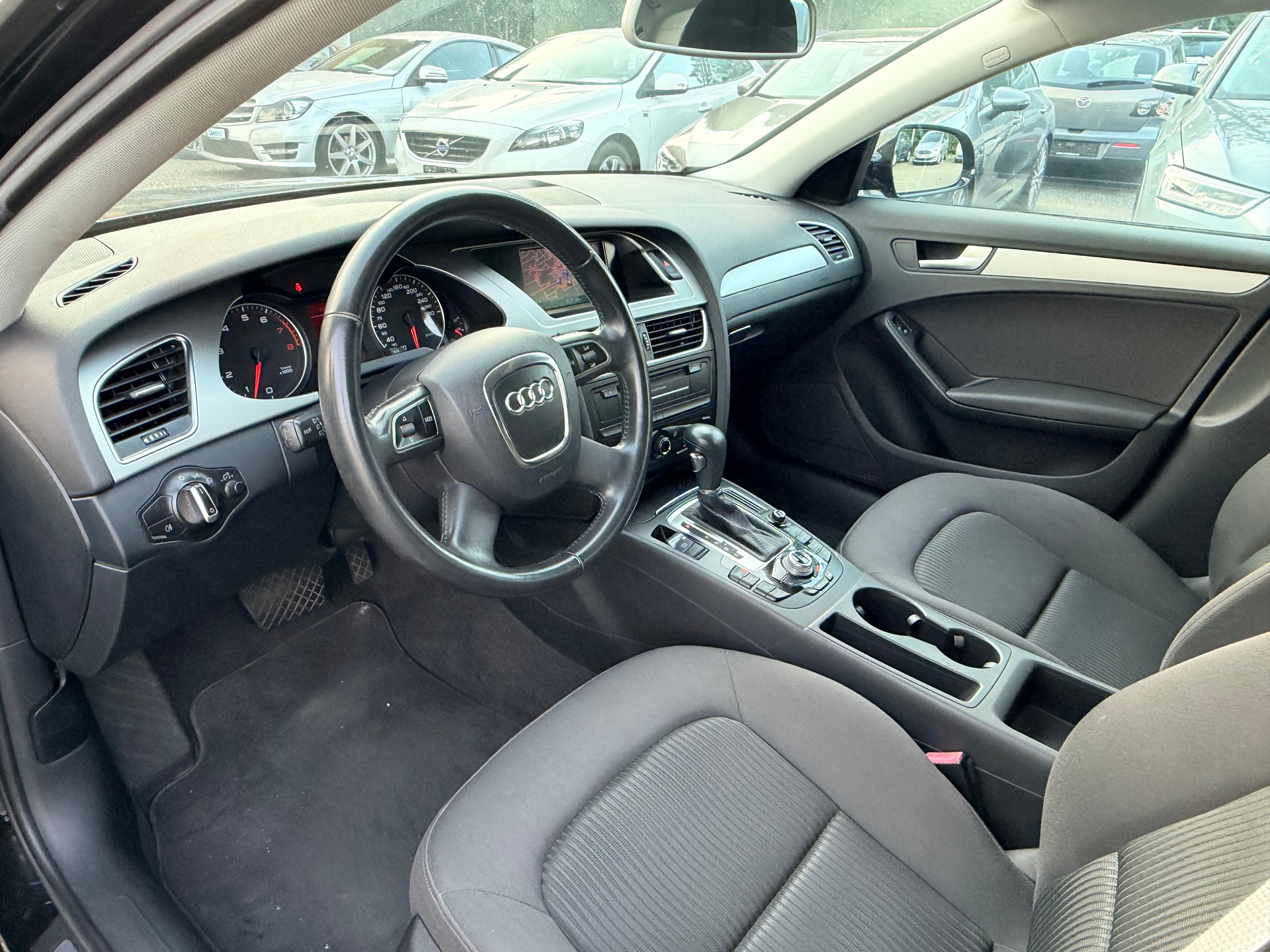 AUDI A4 Avant 1.8 TFSI multitronic-image-18