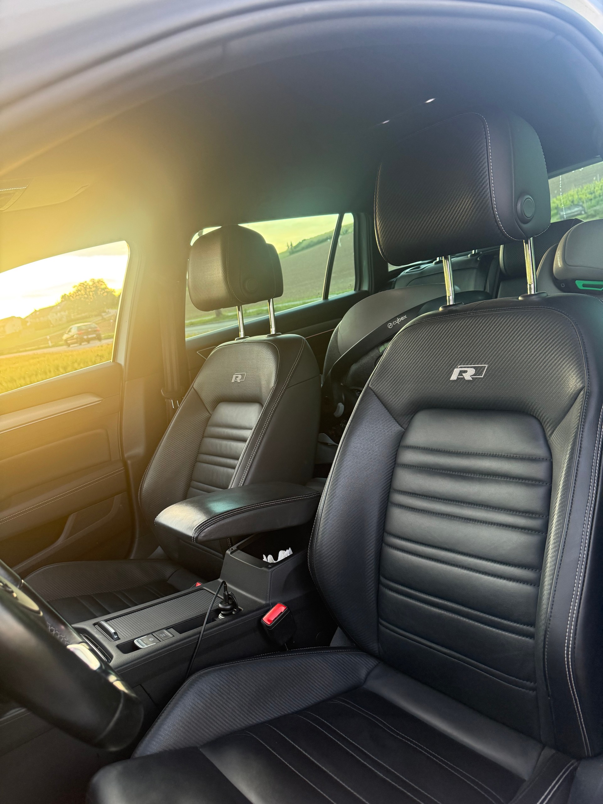VW PASSAT 2.0 TDI-R-Line-240PS-4 Motion-image-8