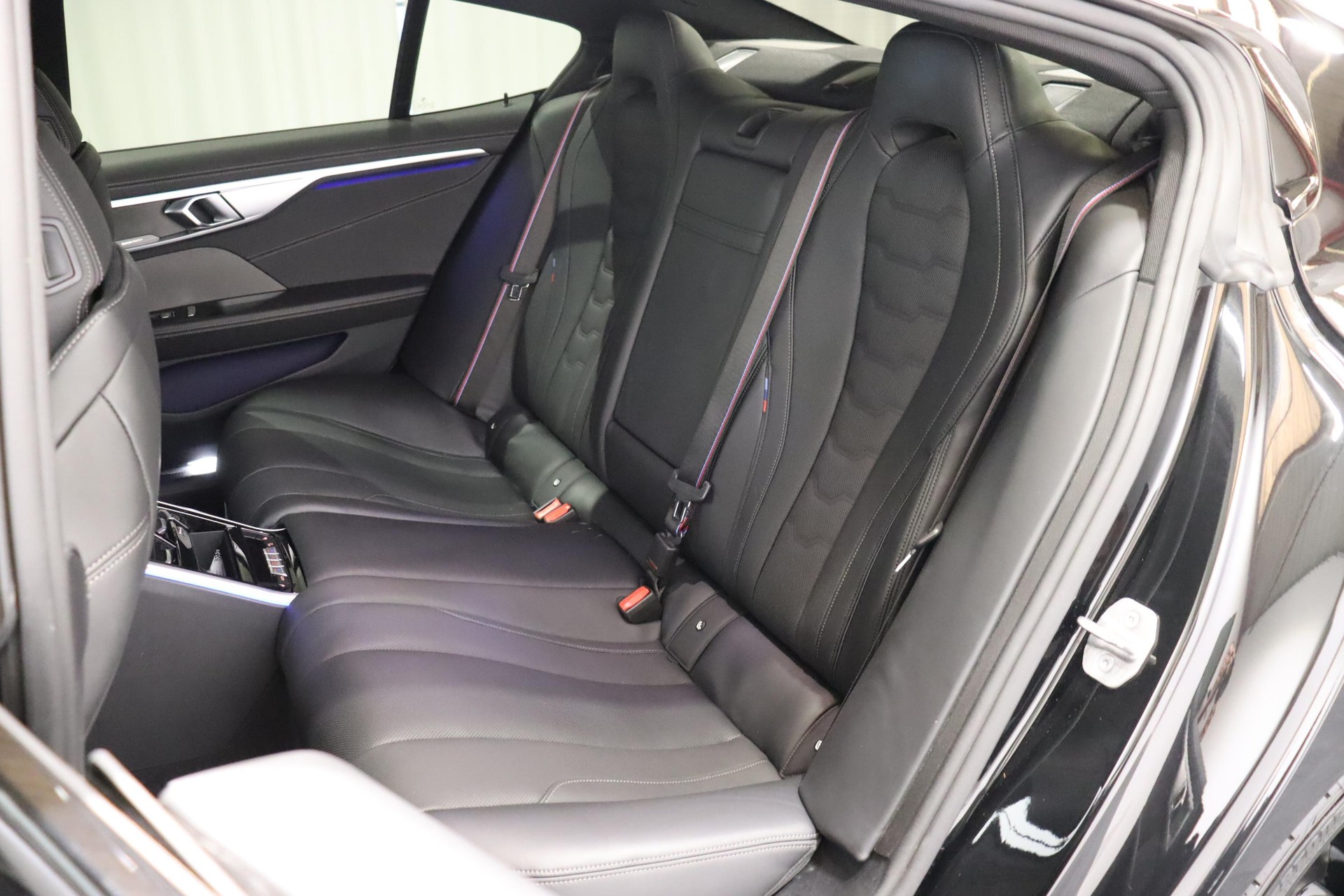 BMW 840d xDrive Gran Coupé-image-9