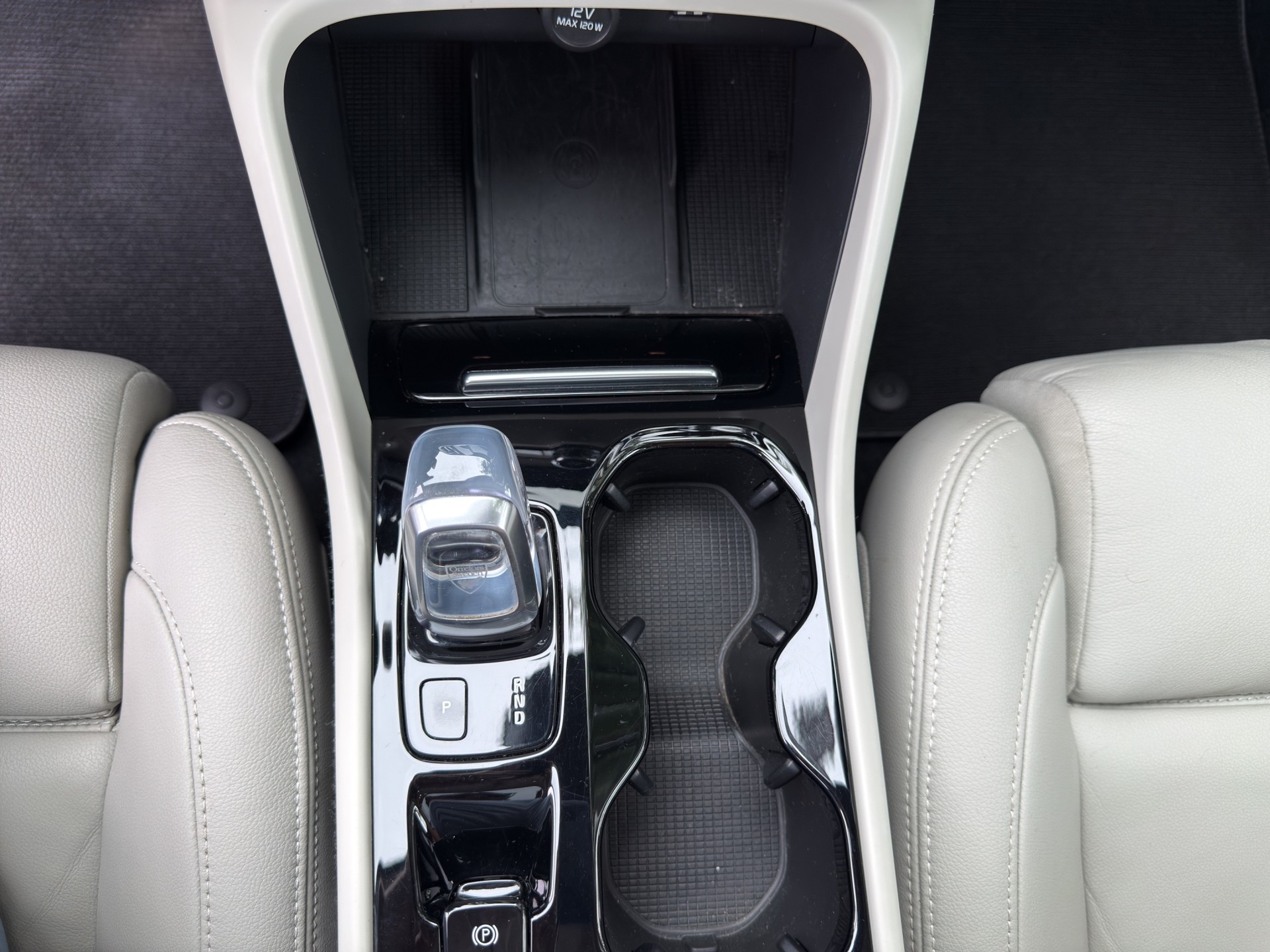VOLVO XC40 T5 TwE Inscription Expression DCT-image-10