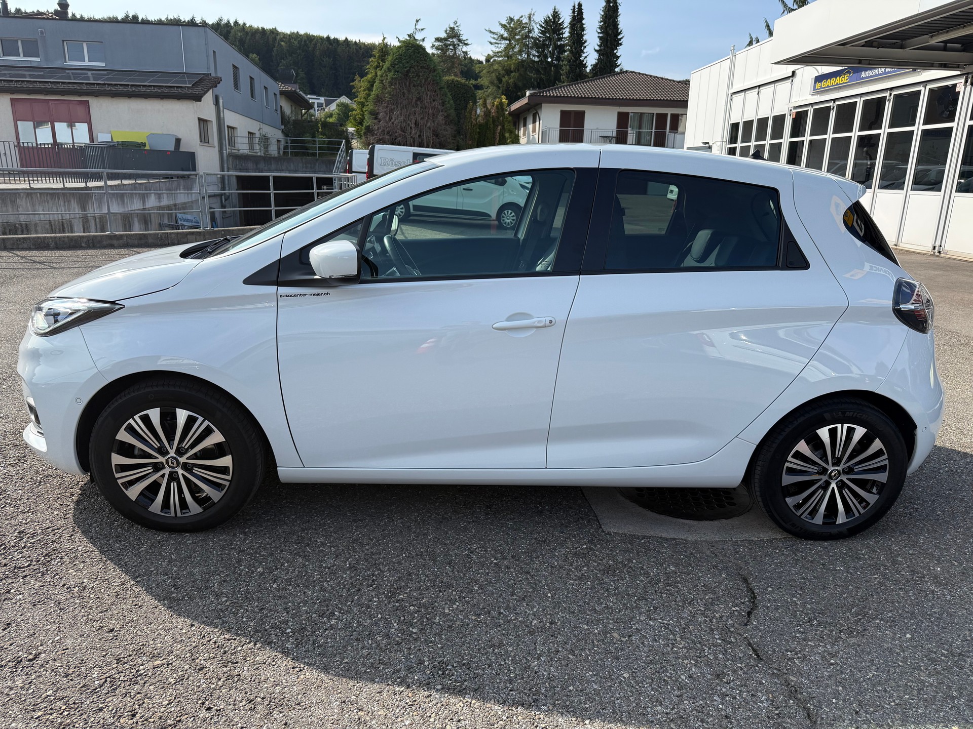 RENAULT Zoe Riviera R135 (incl. Batterie)-showroom-element-2