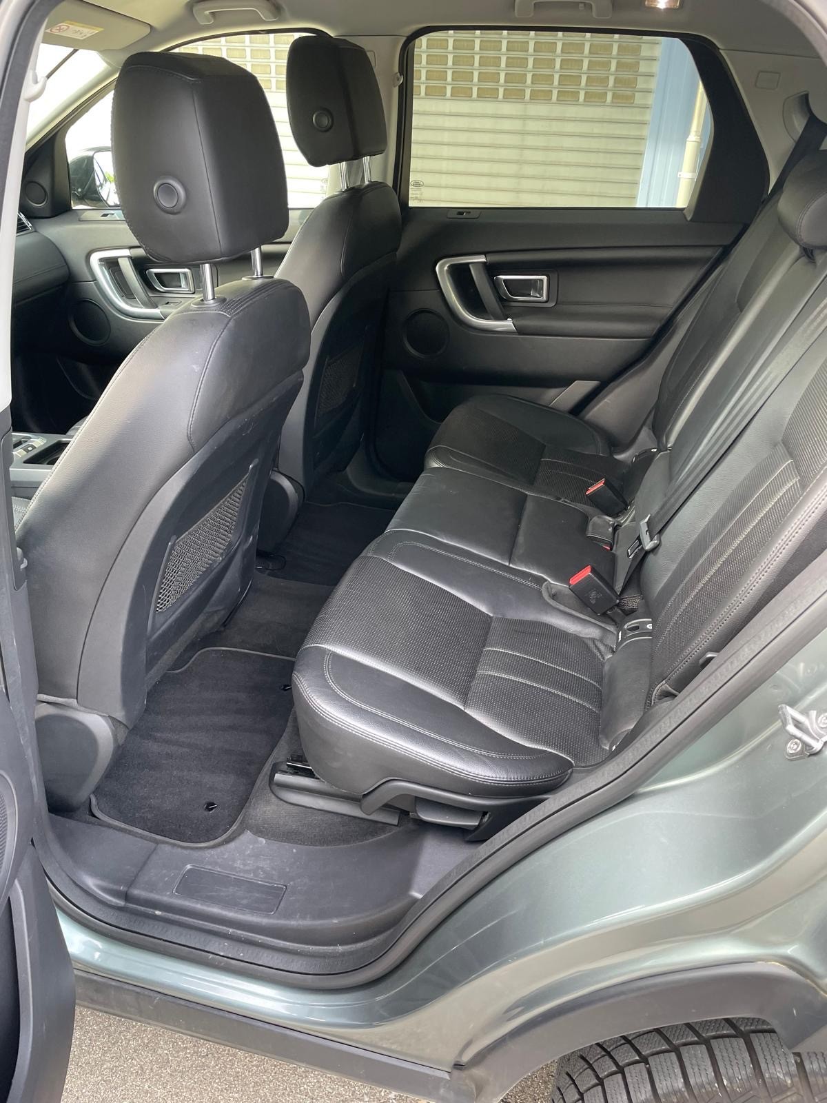 LAND ROVER Discovery Sport 2.0 TD4 HSE Luxury AT9-image-6