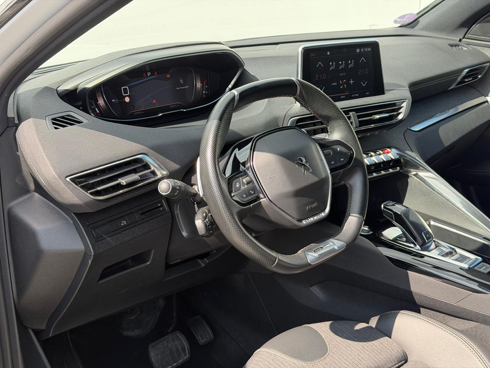 PEUGEOT 3008 1.2 PureTech GT Line EAT-image-11