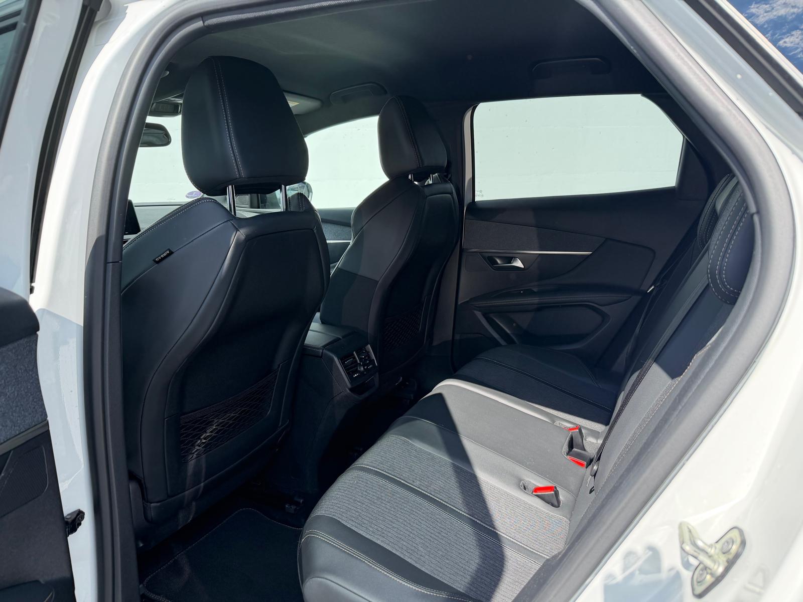 PEUGEOT 3008 1.2 PureTech GT Line EAT-image-8