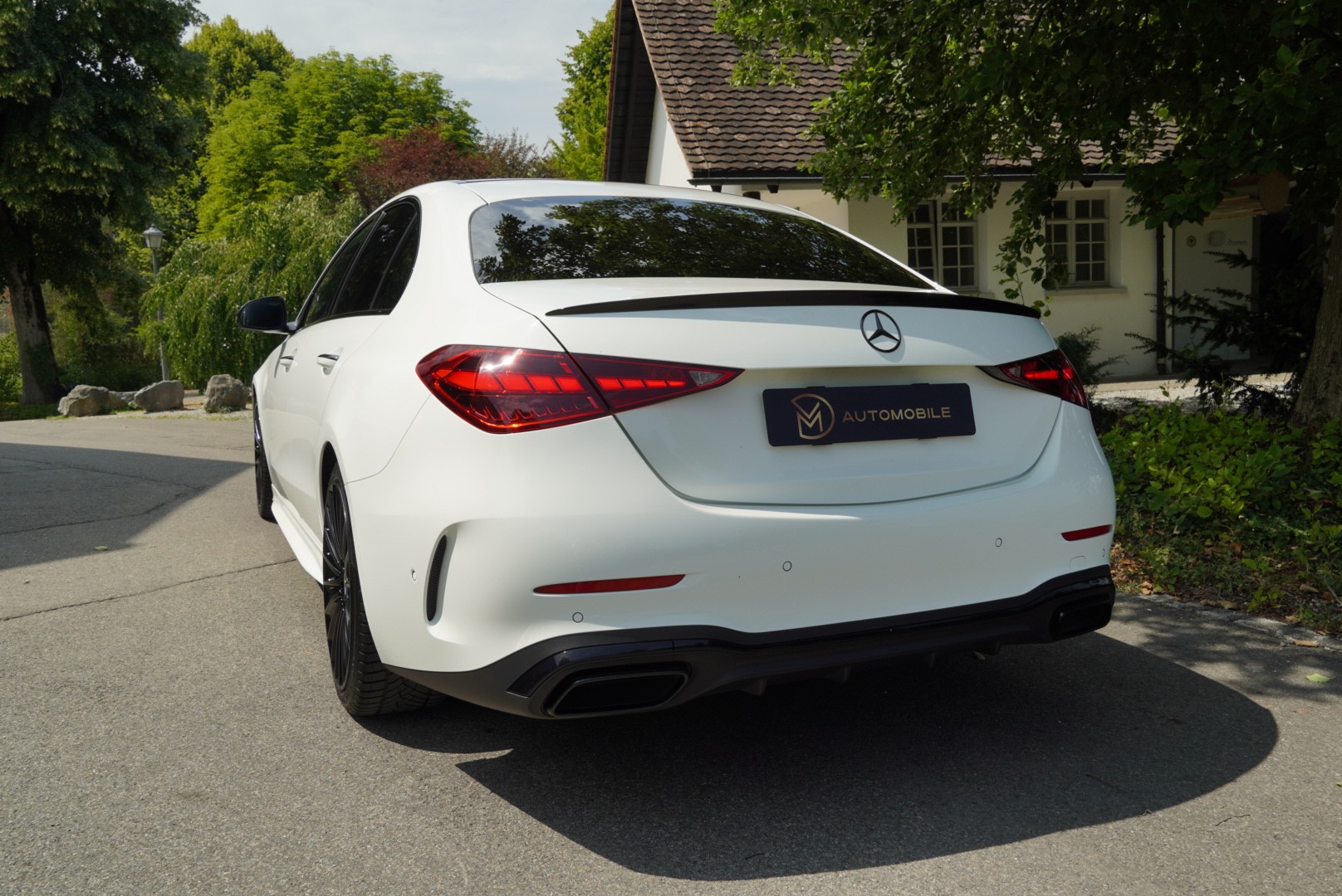 MERCEDES-BENZ C 200 4Matic AMG Line-image-4