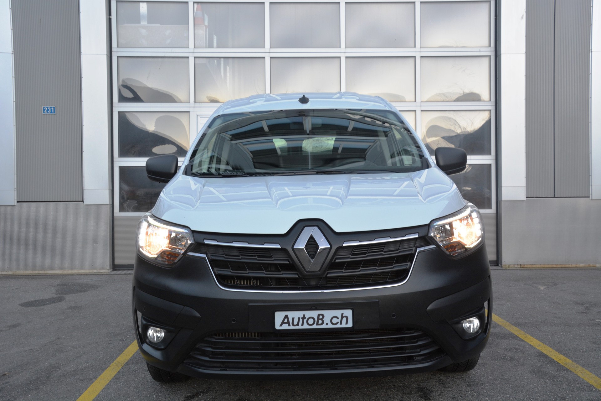 RENAULT Express 1.3TCe 100 PF Extra-image-2