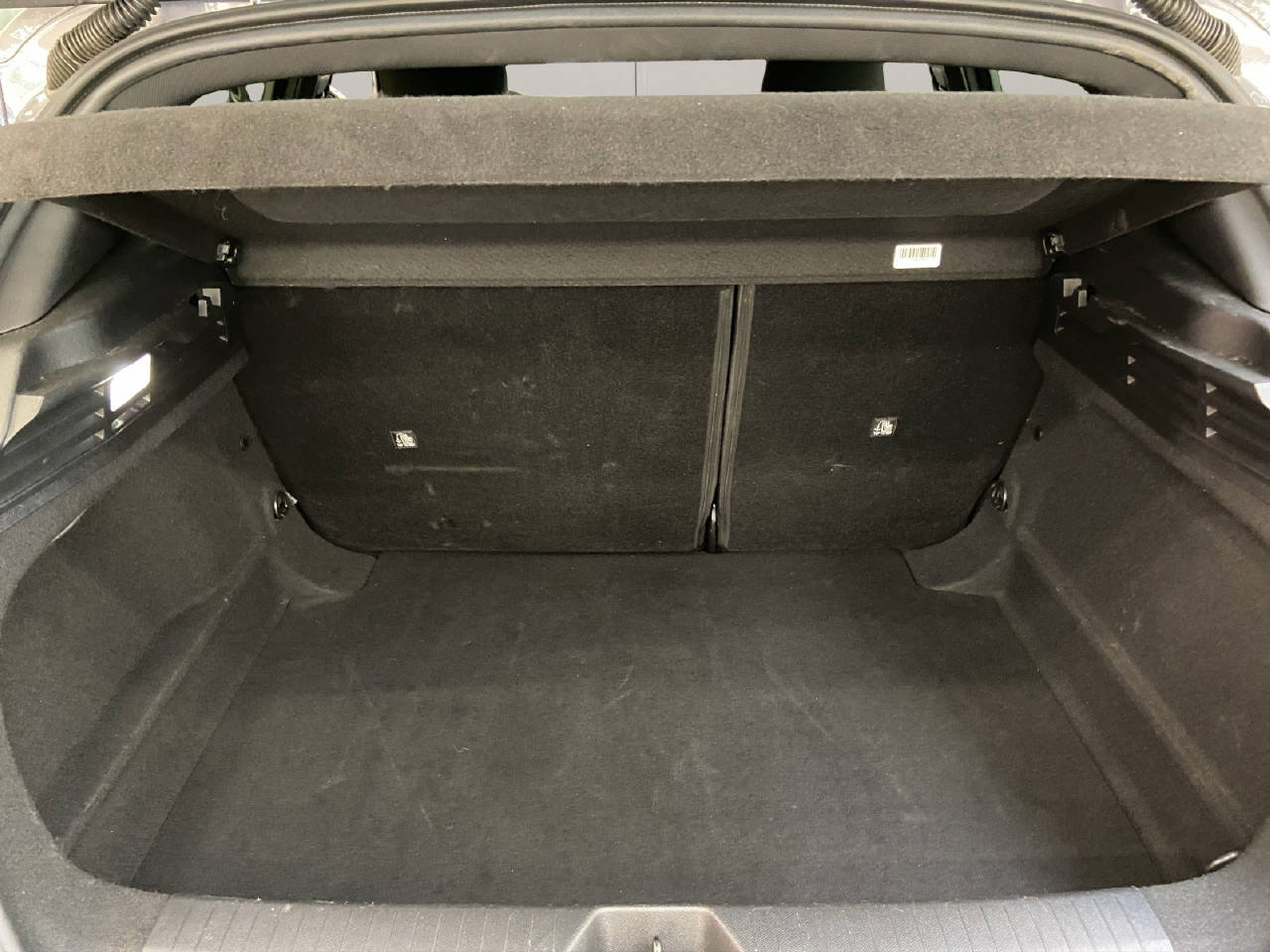 OPEL Astra 1.2 T Hybrid Edition-image-12