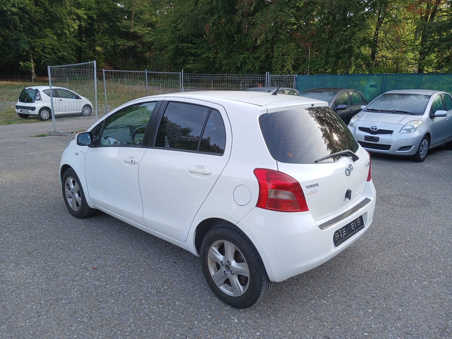 TOYOTA Yaris 1.3 Linea Luna-image-7