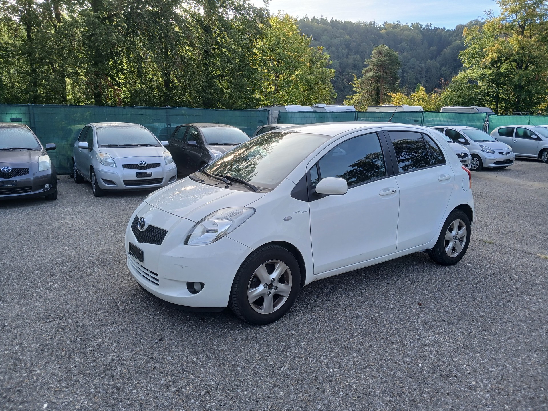 TOYOTA Yaris 1.3 Linea Luna-image-0