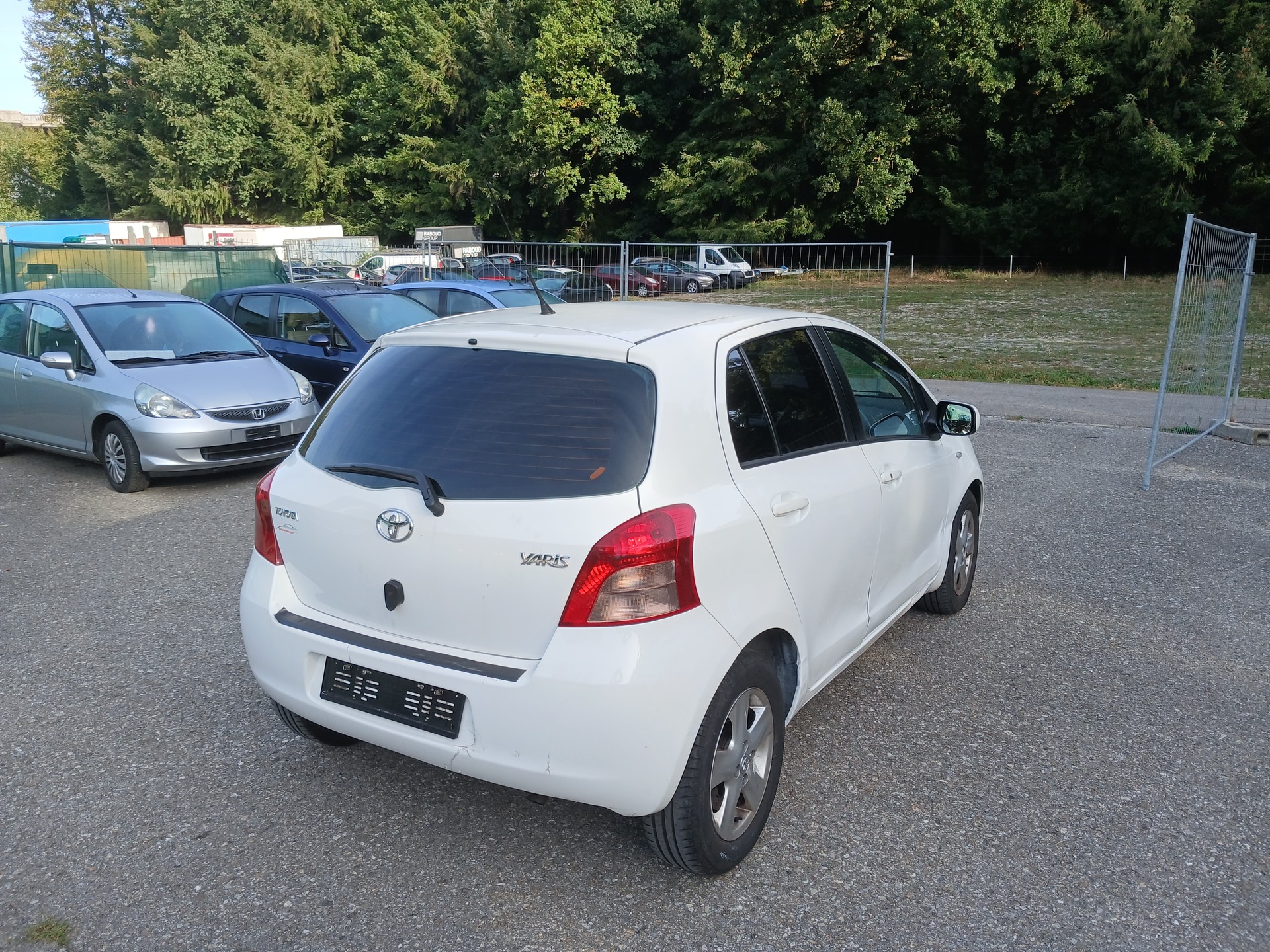 TOYOTA Yaris 1.3 Linea Luna-image-5