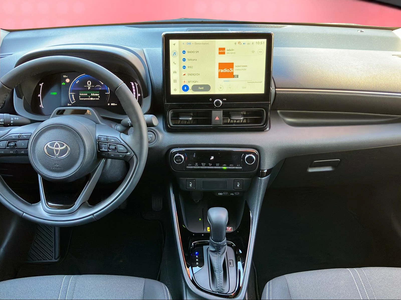 TOYOTA Yaris 1.5 VVT-i HSD Trend-image-11