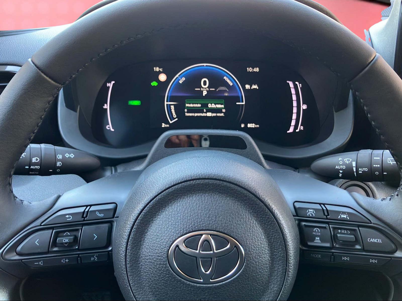 TOYOTA Yaris 1.5 VVT-i HSD Trend-image-5