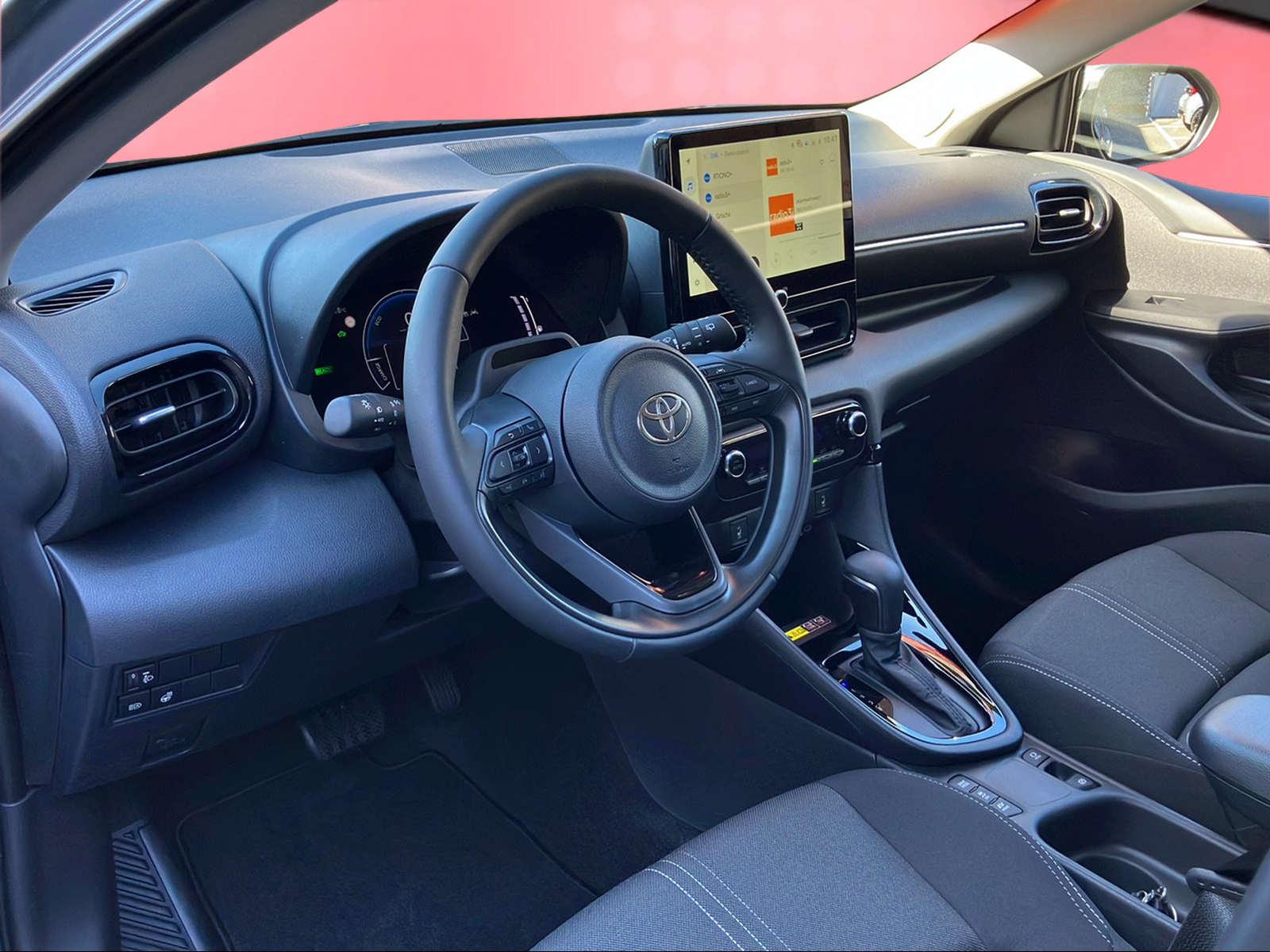 TOYOTA Yaris 1.5 VVT-i HSD Trend-image-4