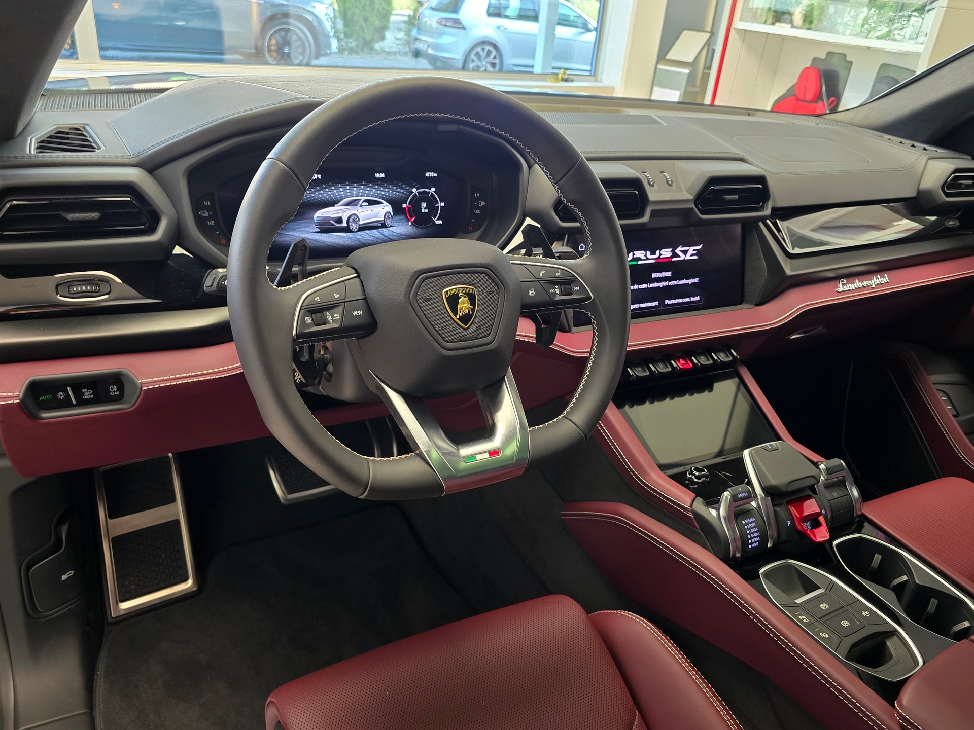 LAMBORGHINI Urus SE-image-10
