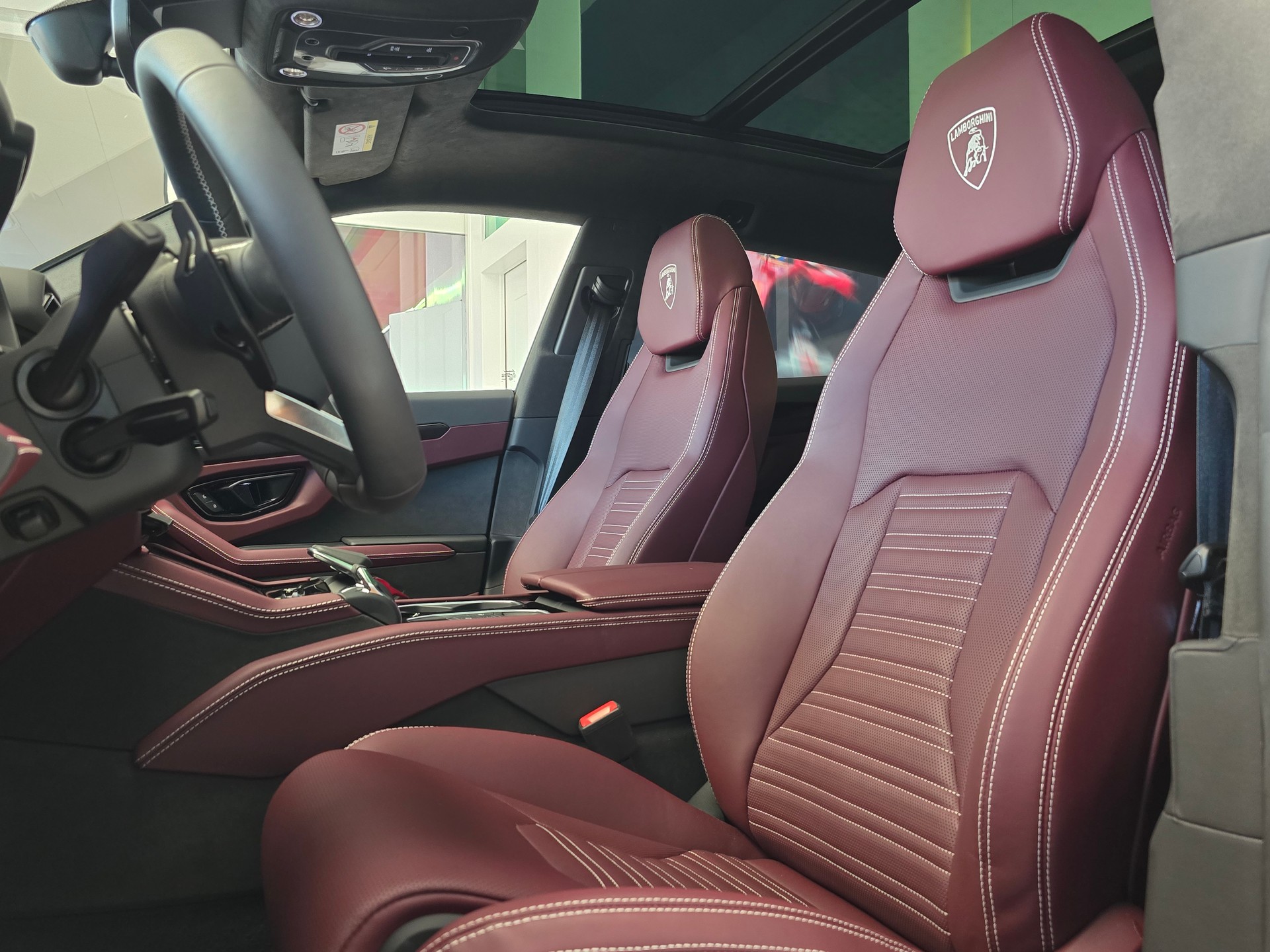 LAMBORGHINI Urus SE-image-9