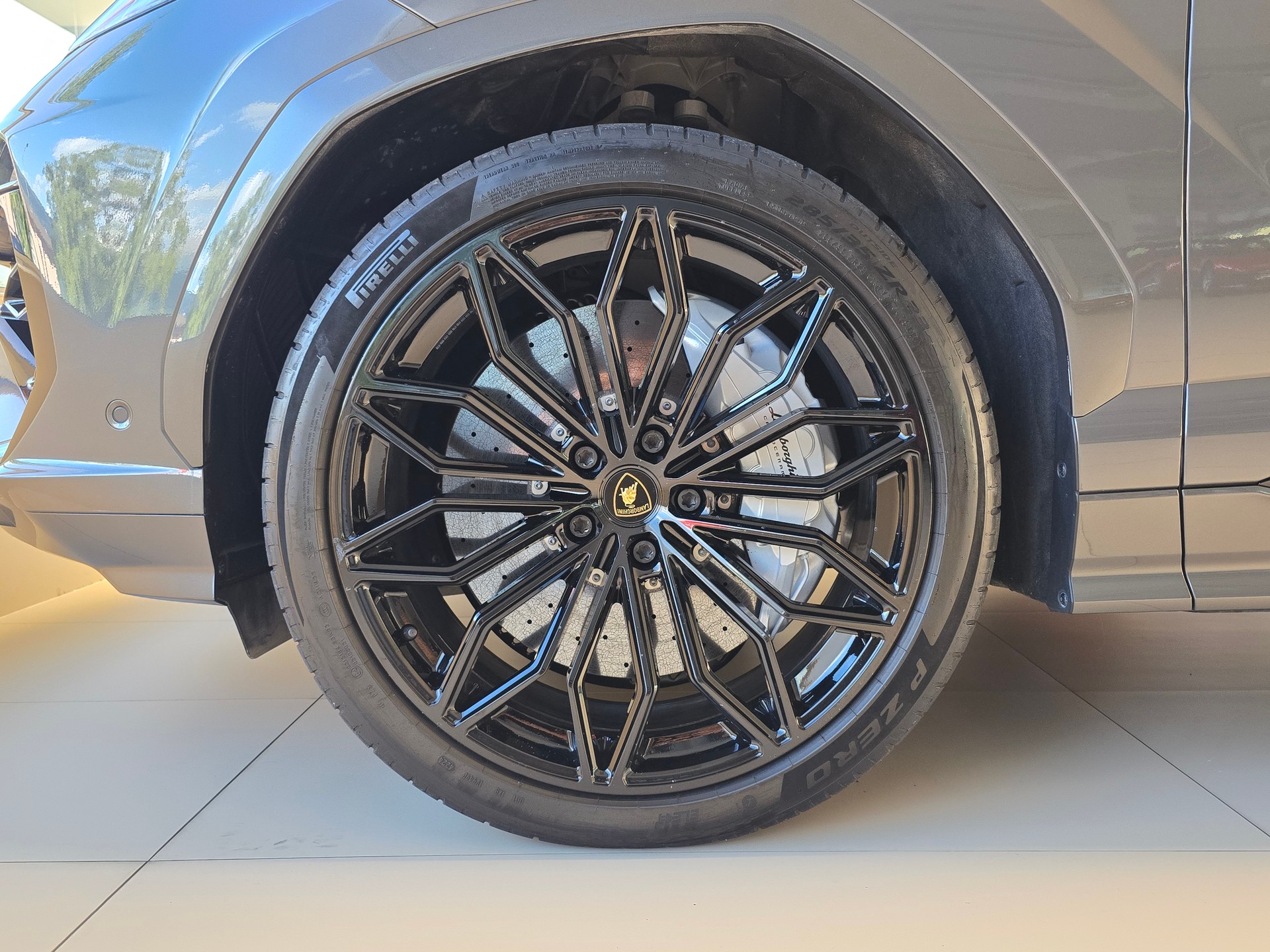 LAMBORGHINI Urus SE-image-7