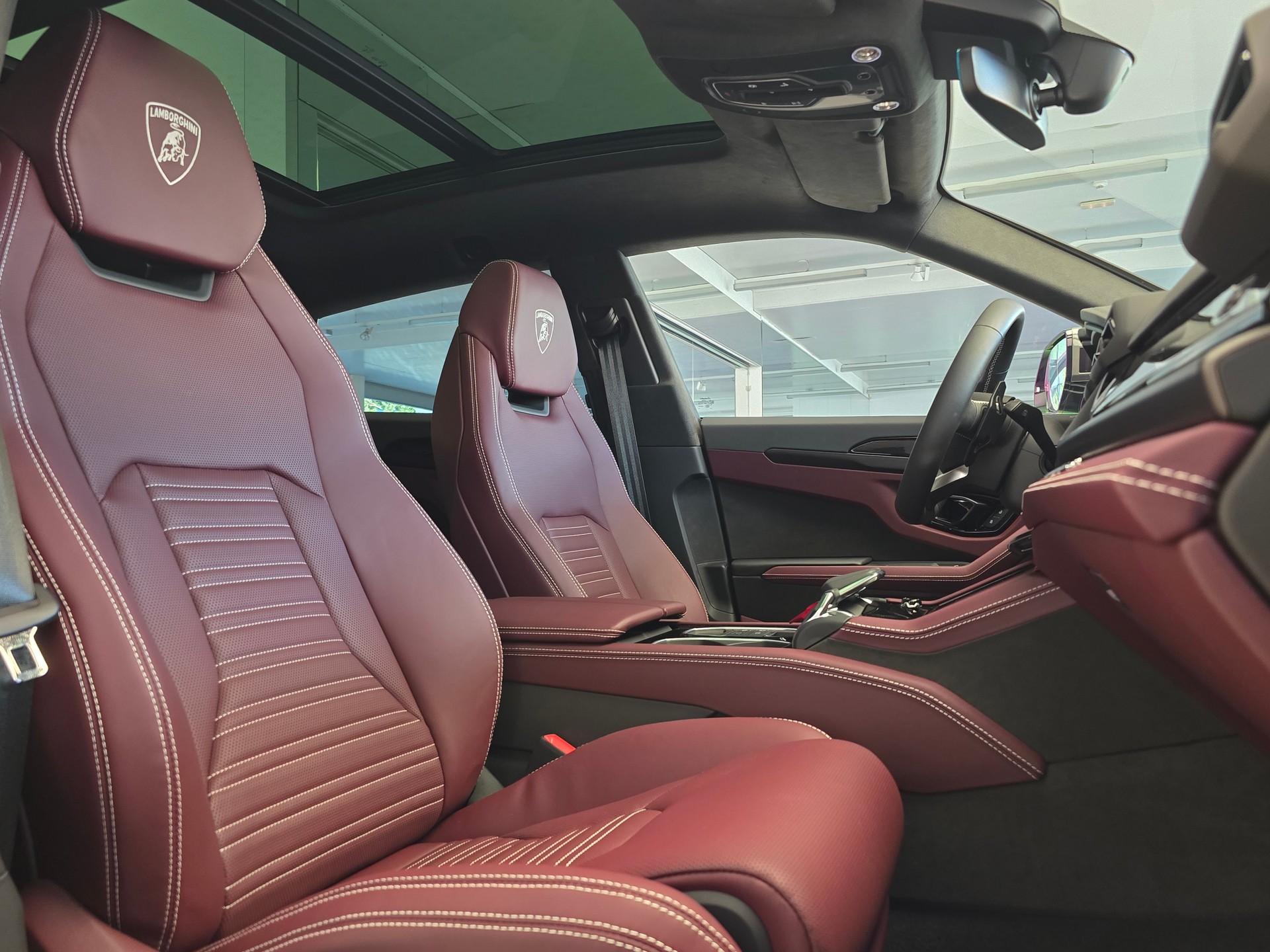 LAMBORGHINI Urus SE-image-12