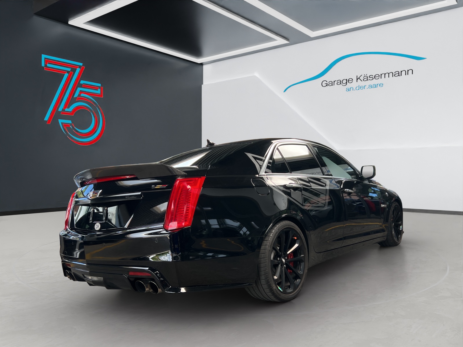 CADILLAC CTS-V Sedan 6.2 Supercharged Automatic-image-4
